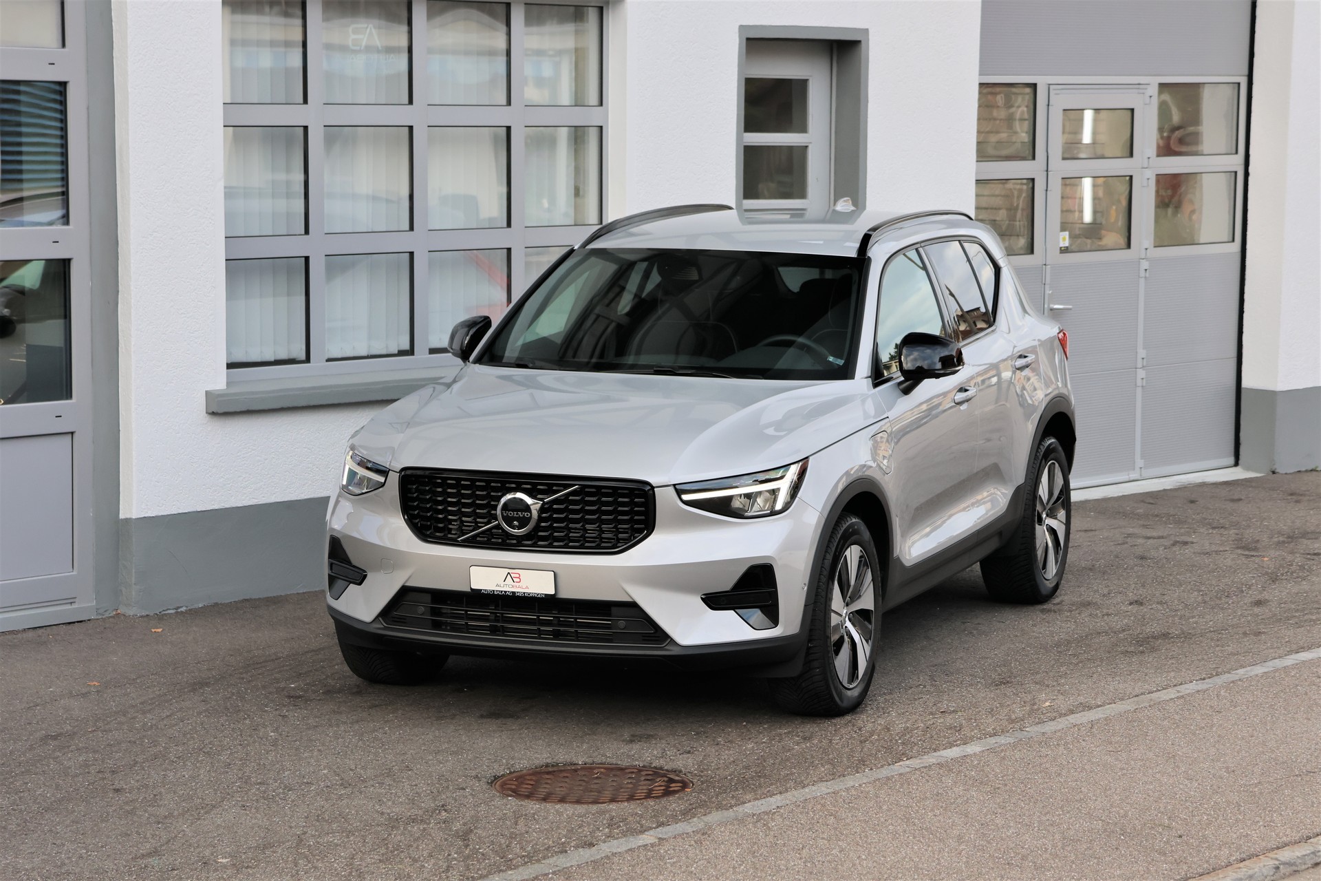 VOLVO XC40 T4 PHEV Plus Dark DCT (CH)