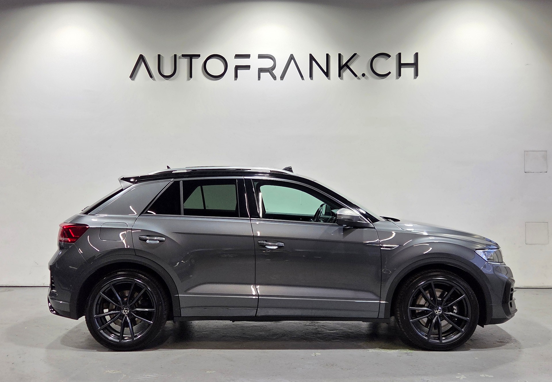 VW T-Roc 2.0 TSI R DSG 4motion-showroom-element-1