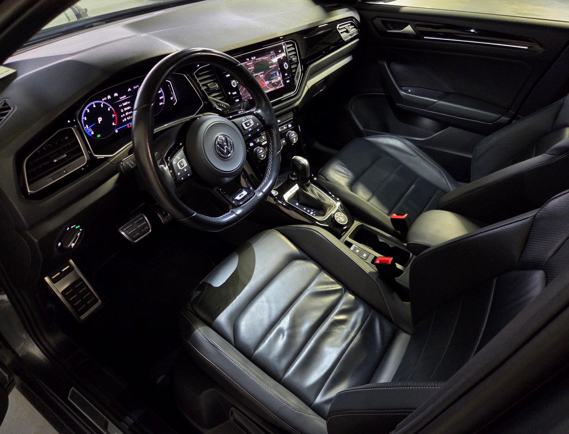 VW T-Roc 2.0 TSI R DSG 4motion-showroom-element-3