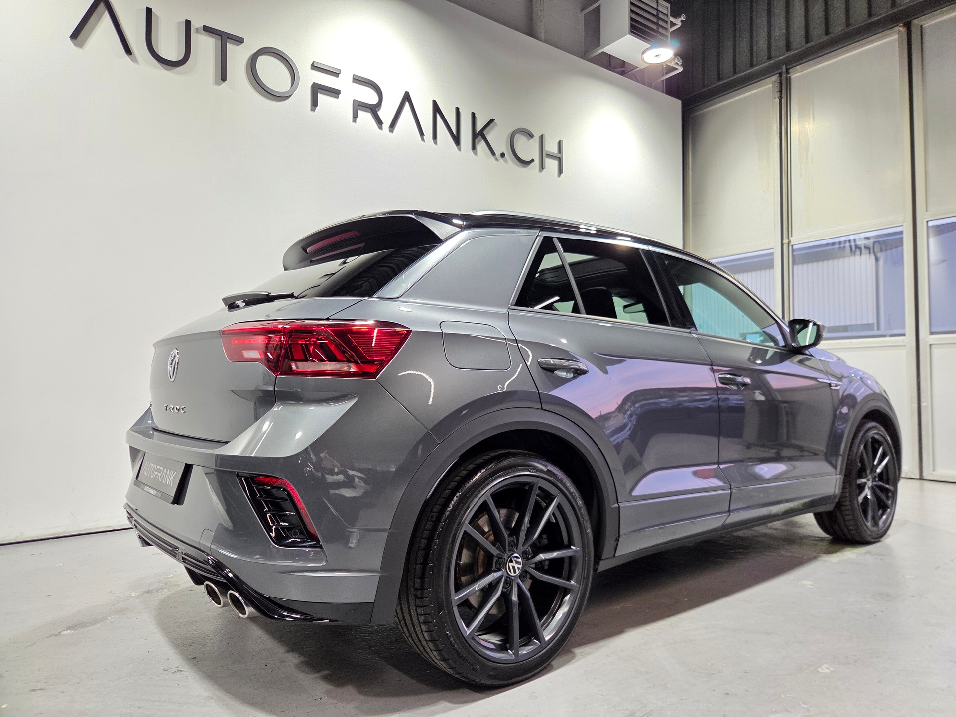 VW T-Roc 2.0 TSI R DSG 4motion-showroom-element-2