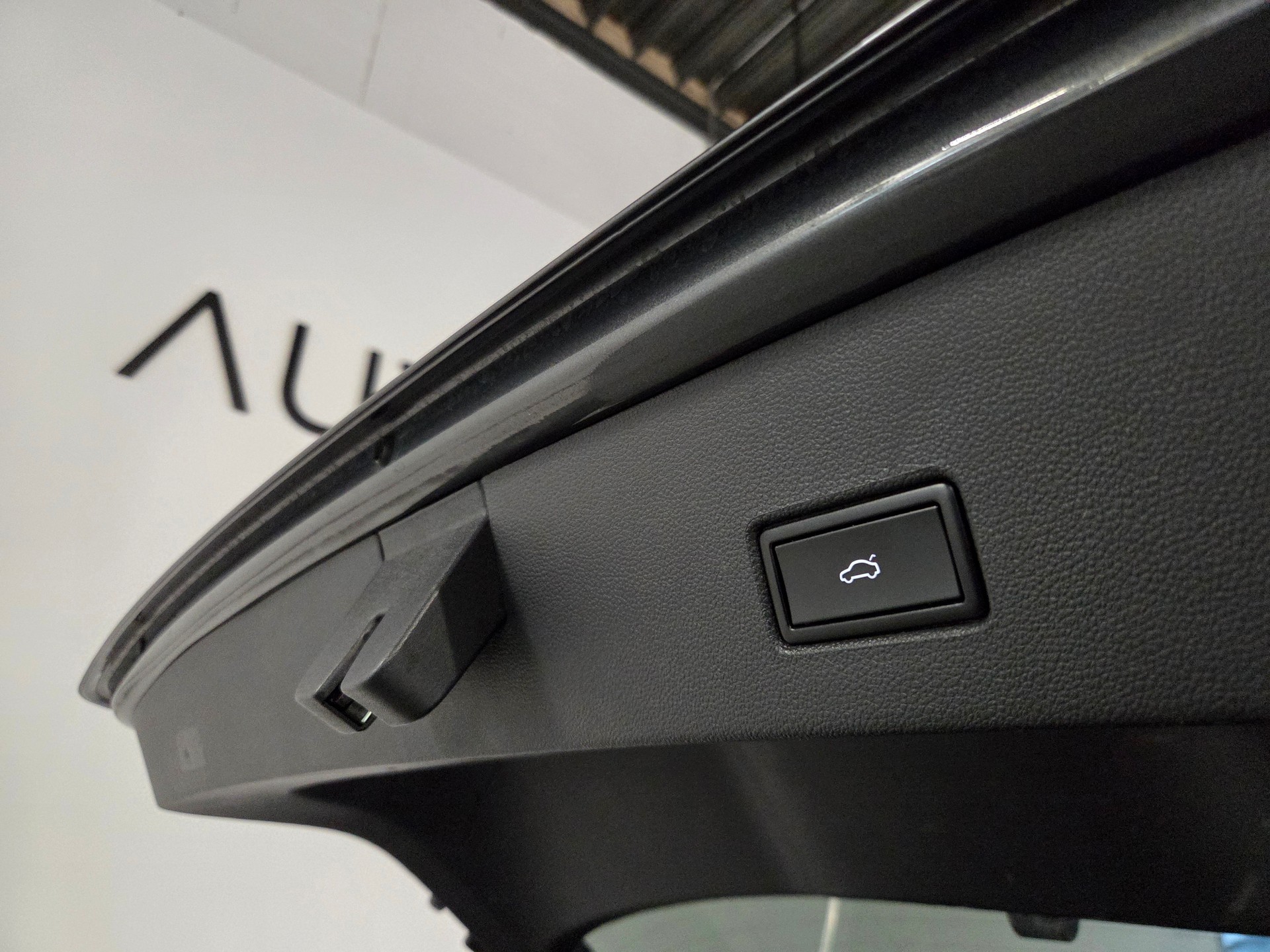 VW T-Roc 2.0 TSI R DSG 4motion-image-24