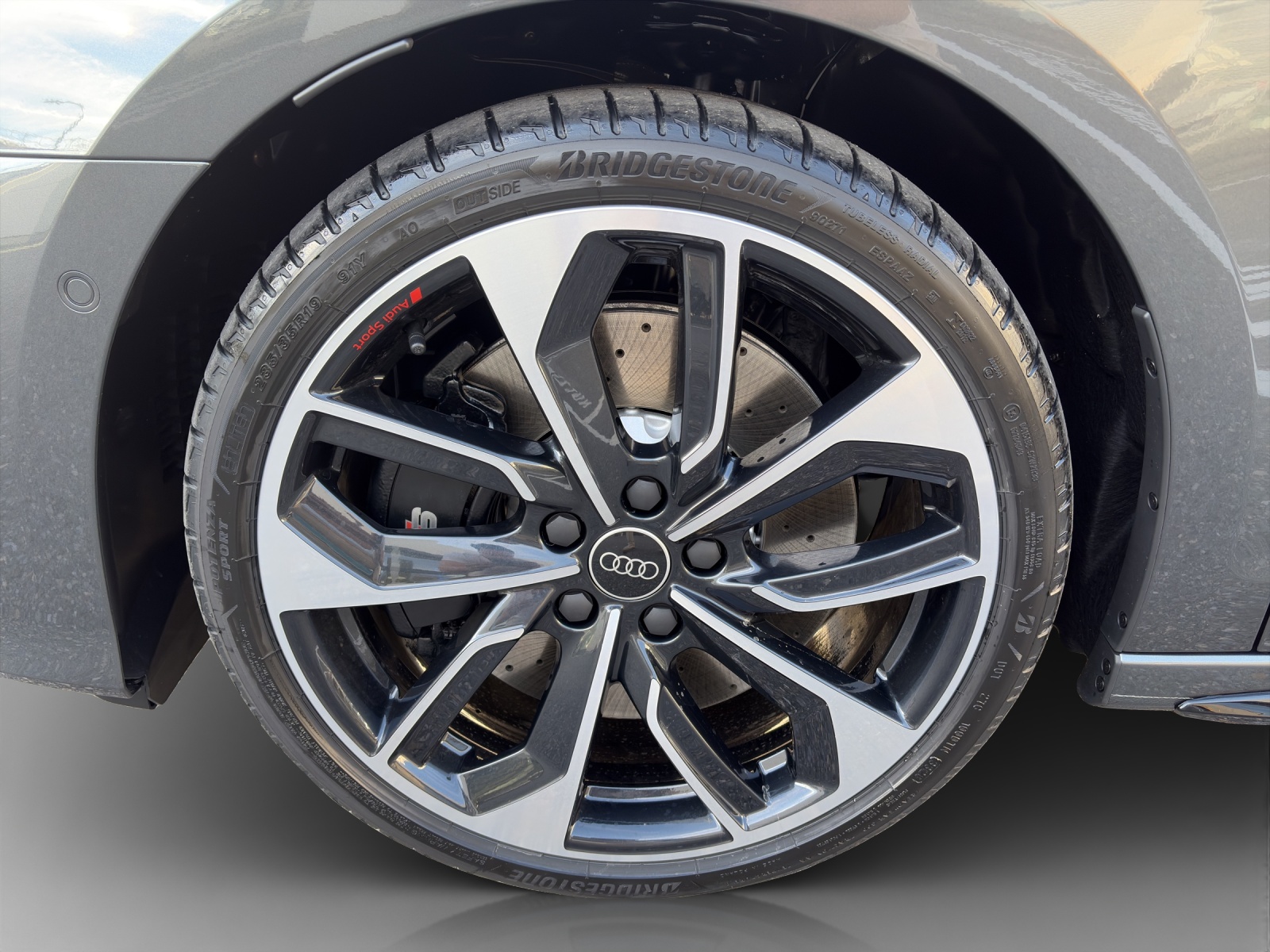 AUDI S3 Sportback TFSI quattro S-tronic-image-12