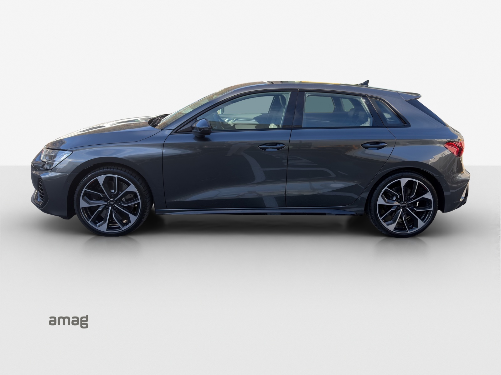 AUDI S3 Sportback TFSI quattro S-tronic-showroom-element-1