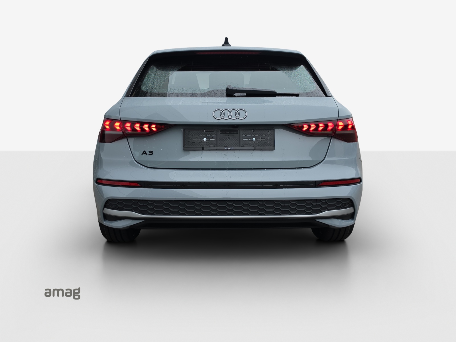 AUDI A3 Sportback TFSI 85 kW Ambition S-tronic-showroom-element-3
