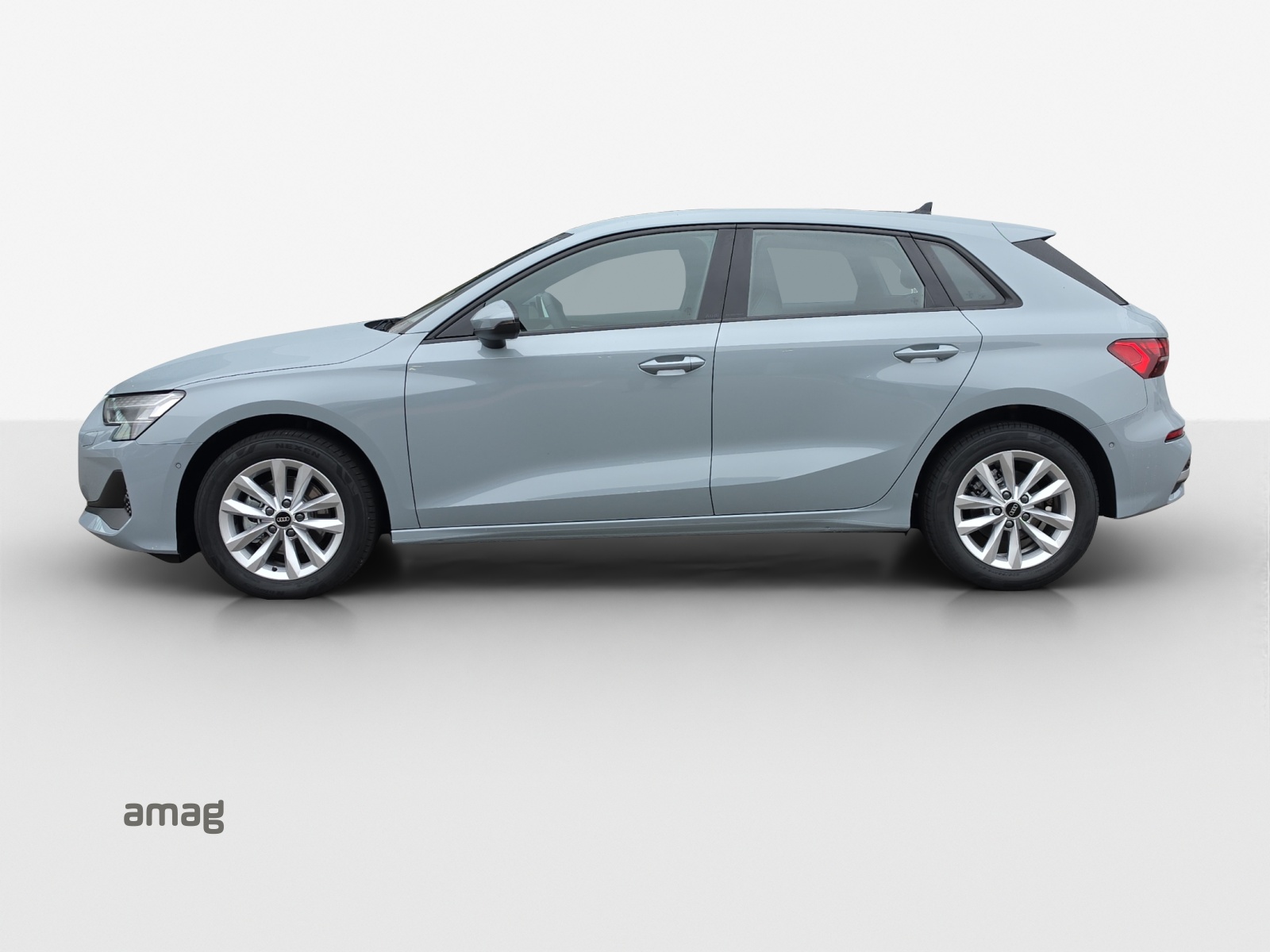 AUDI A3 Sportback TFSI 85 kW Ambition S-tronic-showroom-element-1