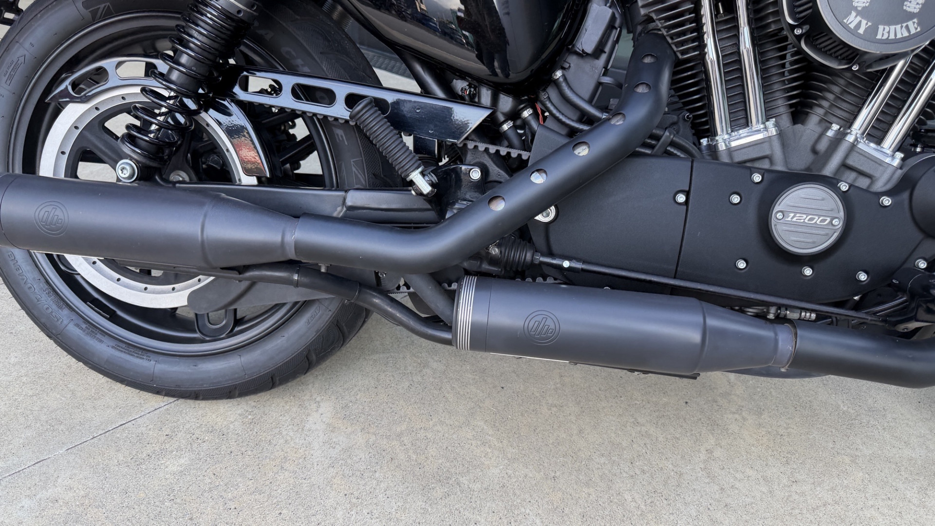 HARLEY-DAVIDSON XL 1200 CX Sportster Roadster-image-2