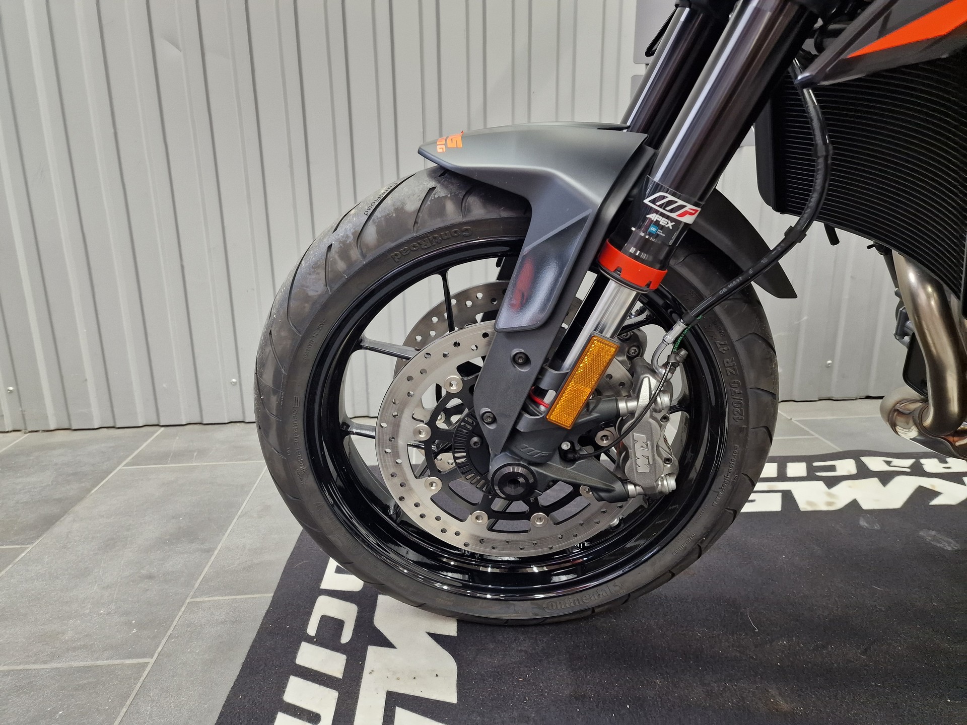KTM 890 Duke-image-7
