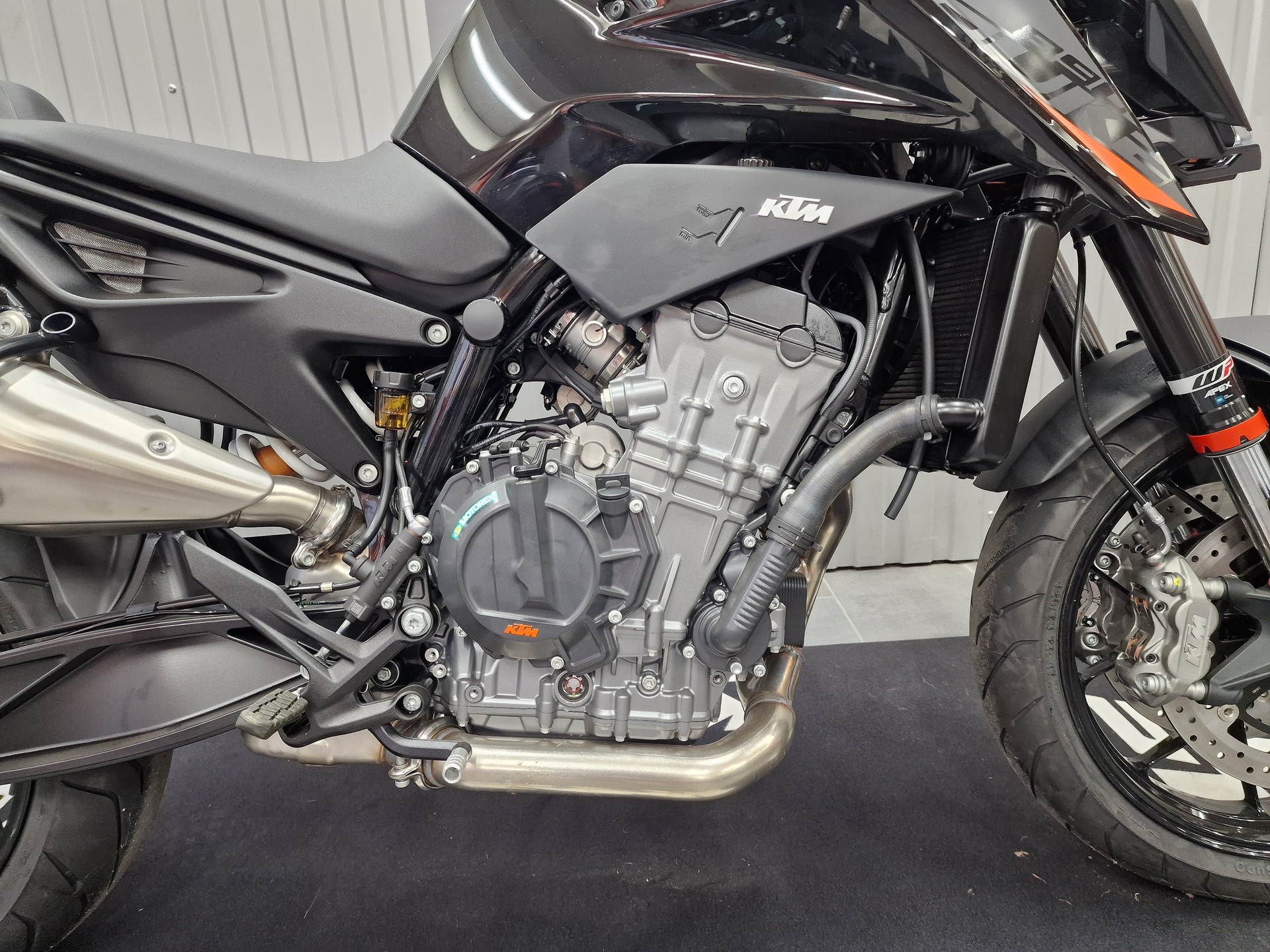 KTM 890 Duke-image-5