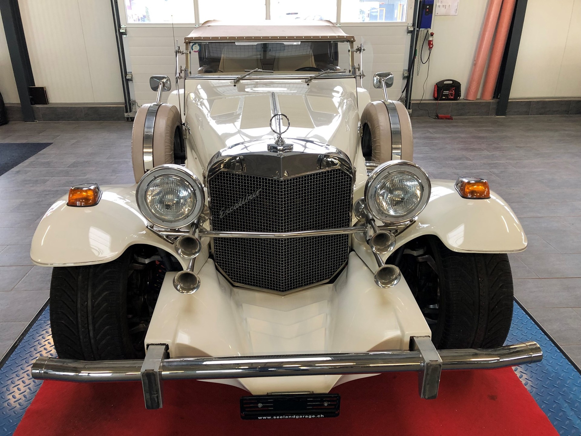 EXCALIBUR Roadster Limited Edition 18 / 100-showroom-element-3