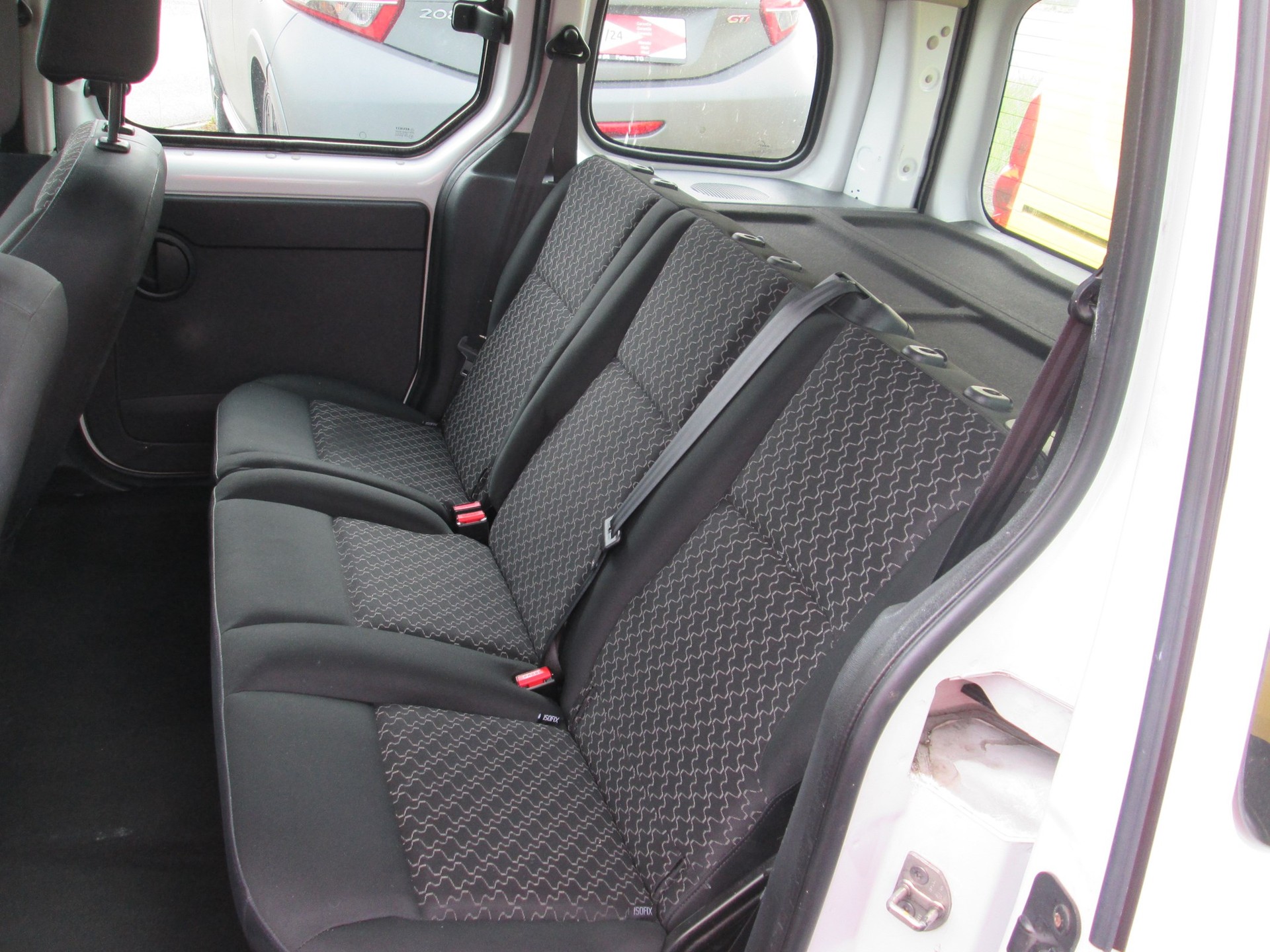 RENAULT Kangoo 1.6 16V Expression-image-12