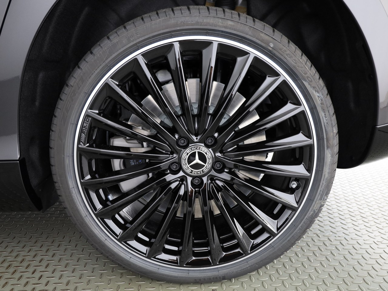 MERCEDES-BENZ EQE 500 4 Matic-image-4