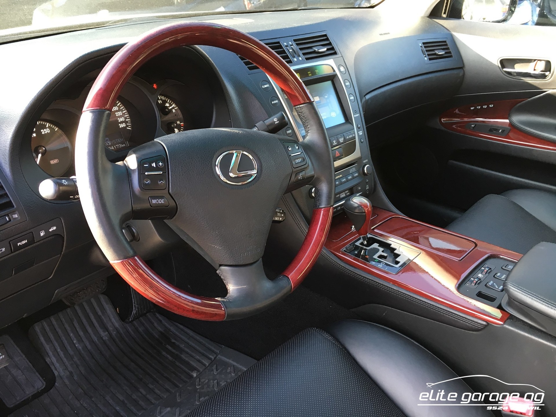 LEXUS GS 450h-image-9