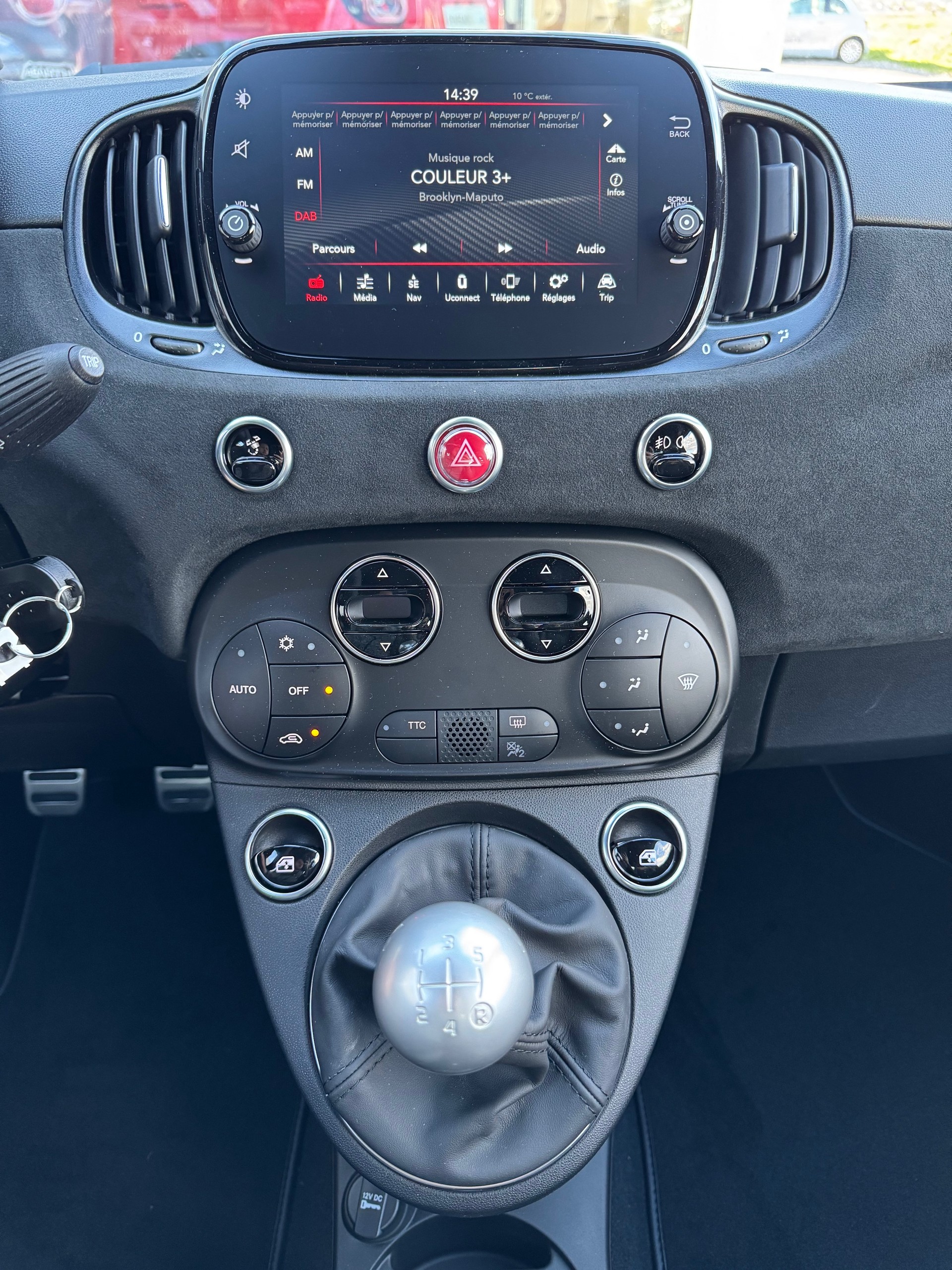 FIAT 695 1.4 16V Turbo Abarth 75e Anniversario-image-10