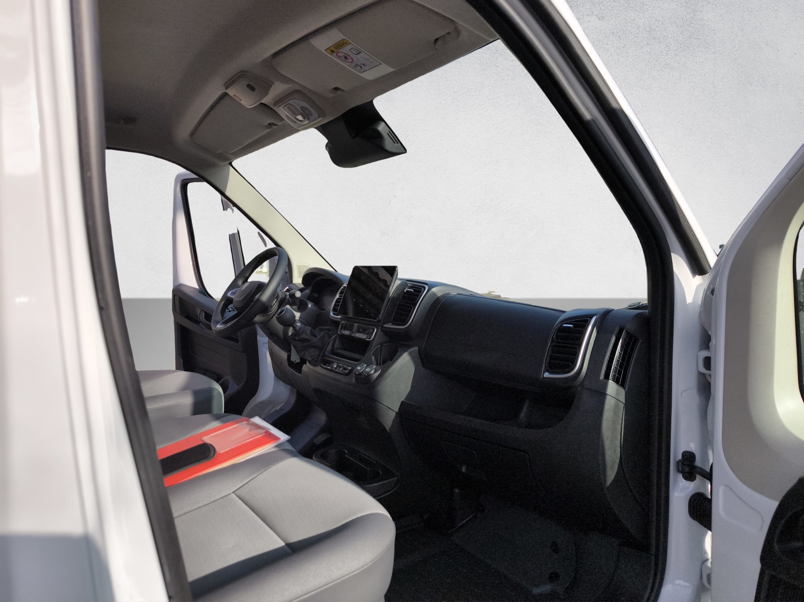 PEUGEOT Boxer Kaw. 335 L2H2 2.2 BlueHDi 140 S/S-image-13