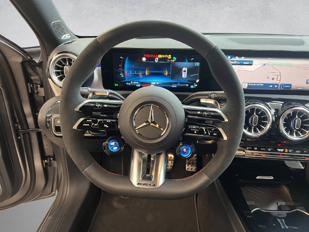 MERCEDES-BENZ A 45 S AMG 4matic+-image-12