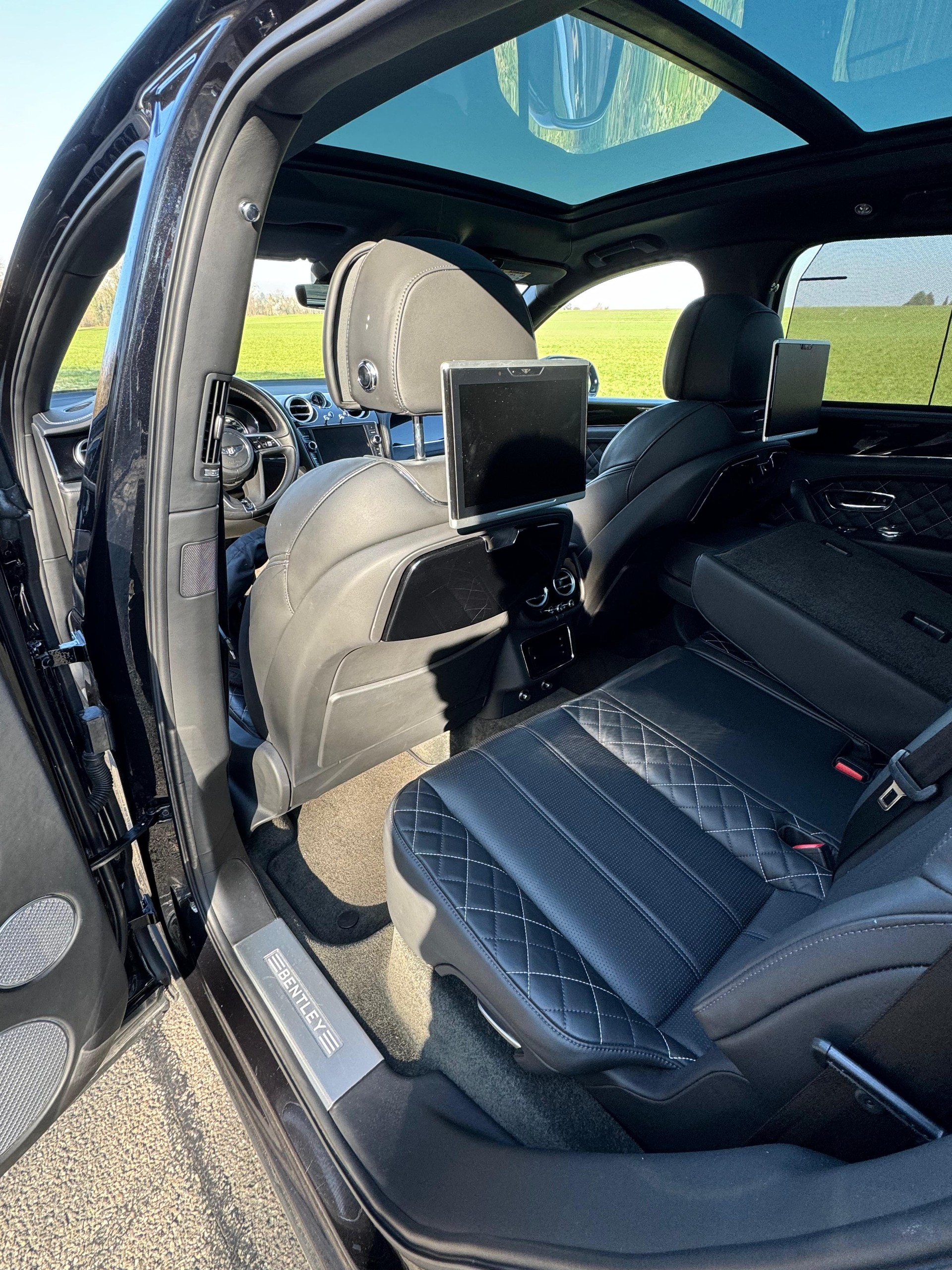 BENTLEY Bentayga W12 First Edition-image-19
