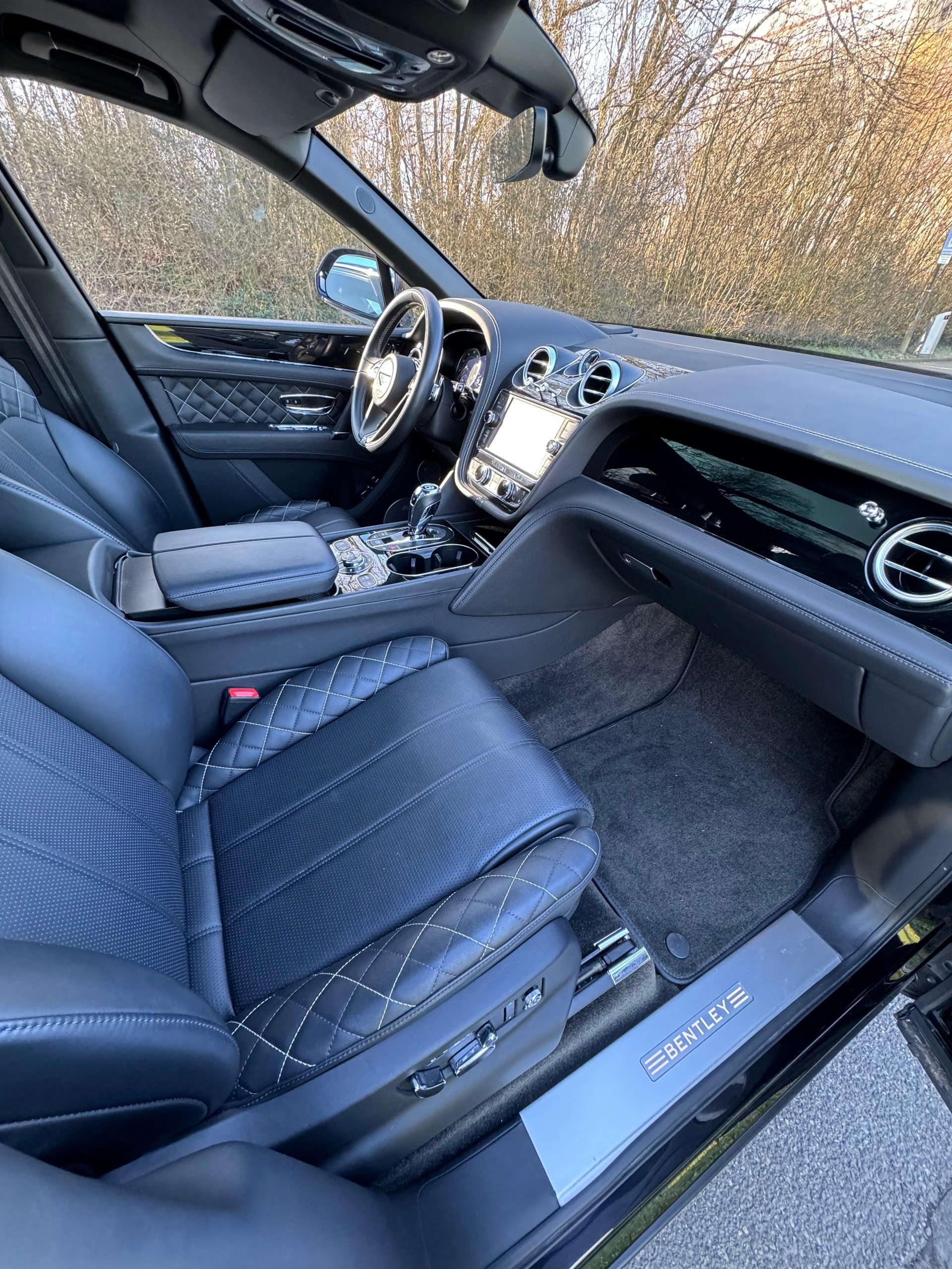 BENTLEY Bentayga W12 First Edition-image-14