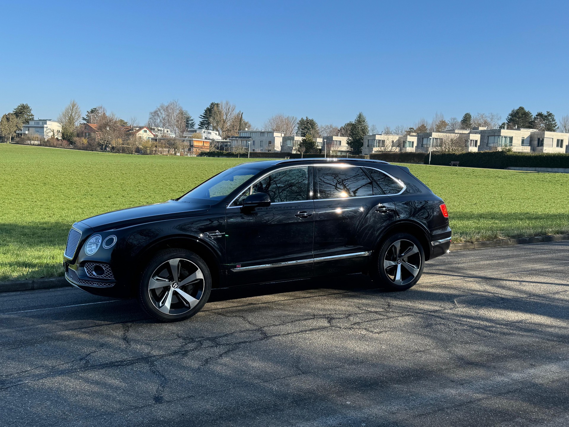 BENTLEY Bentayga W12 First Edition-image-3
