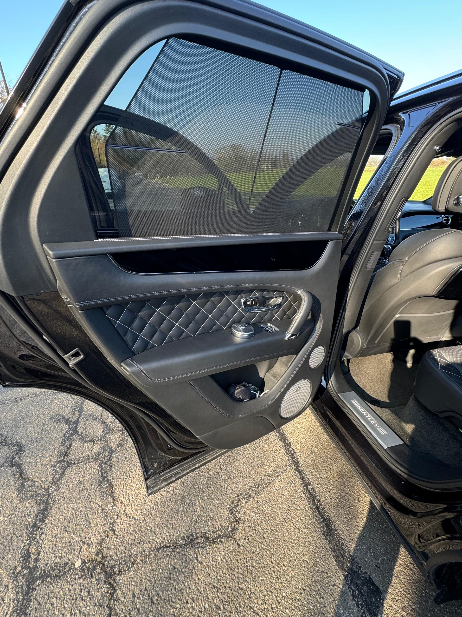 BENTLEY Bentayga W12 First Edition-image-18