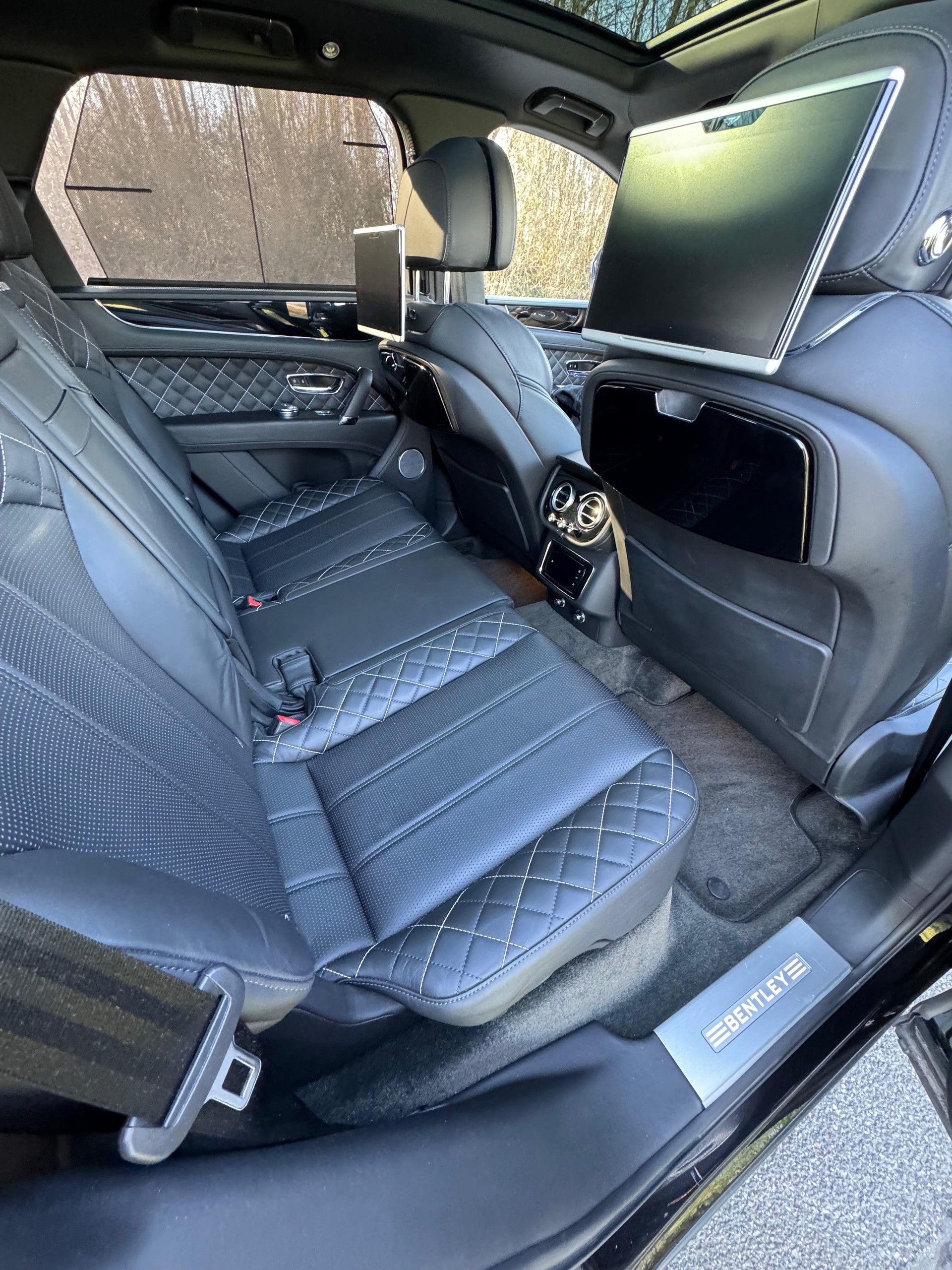 BENTLEY Bentayga W12 First Edition-image-17