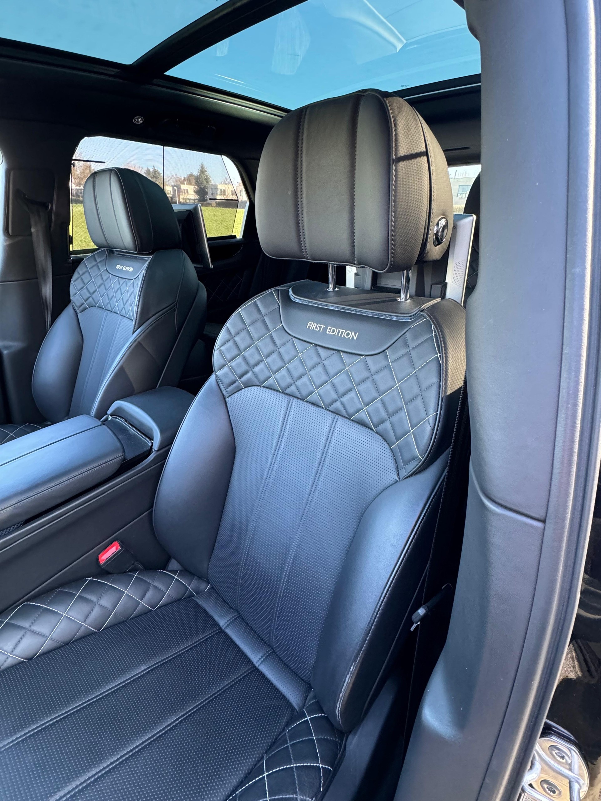 BENTLEY Bentayga W12 First Edition-image-8