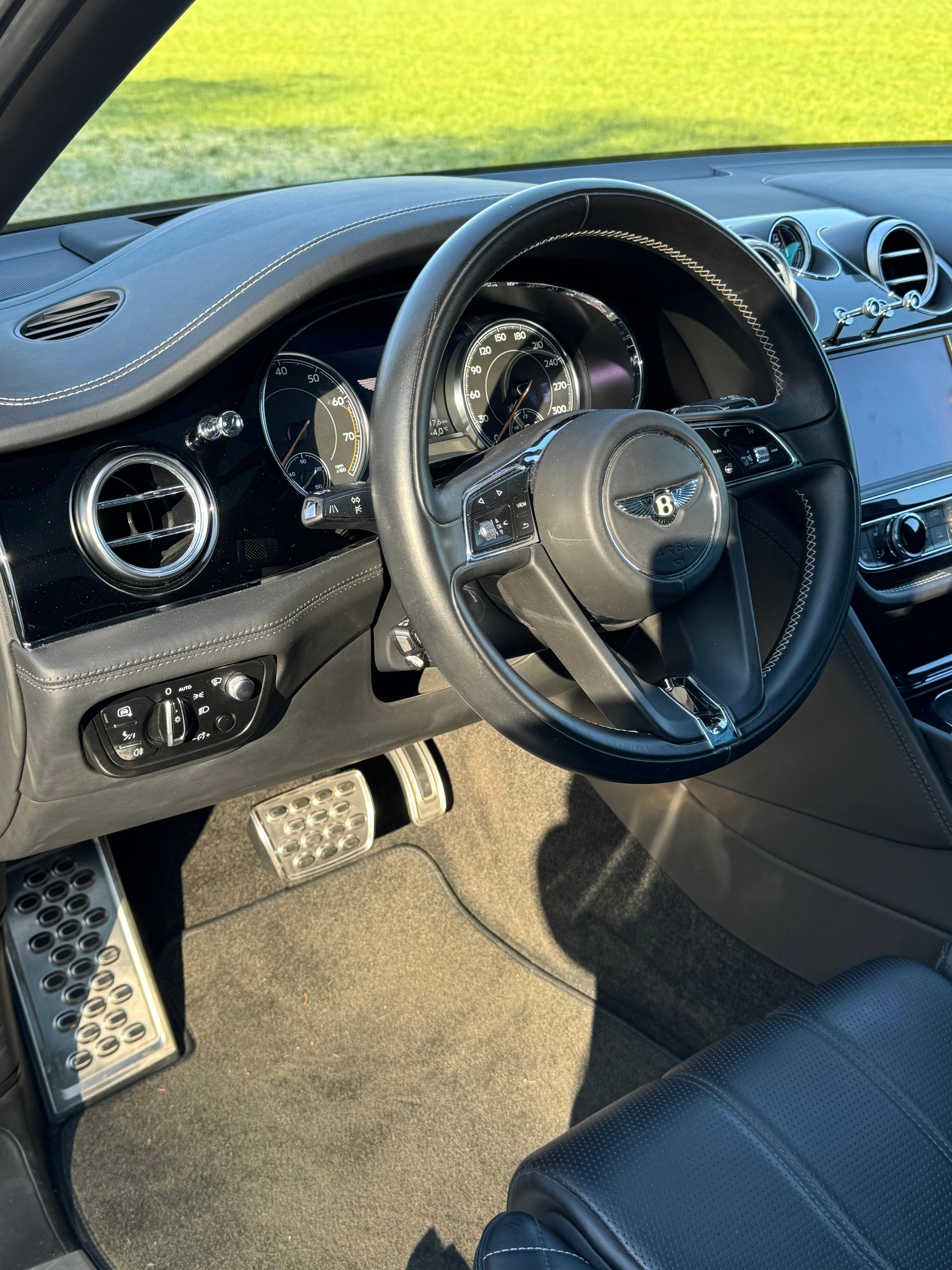 BENTLEY Bentayga W12 First Edition-image-10