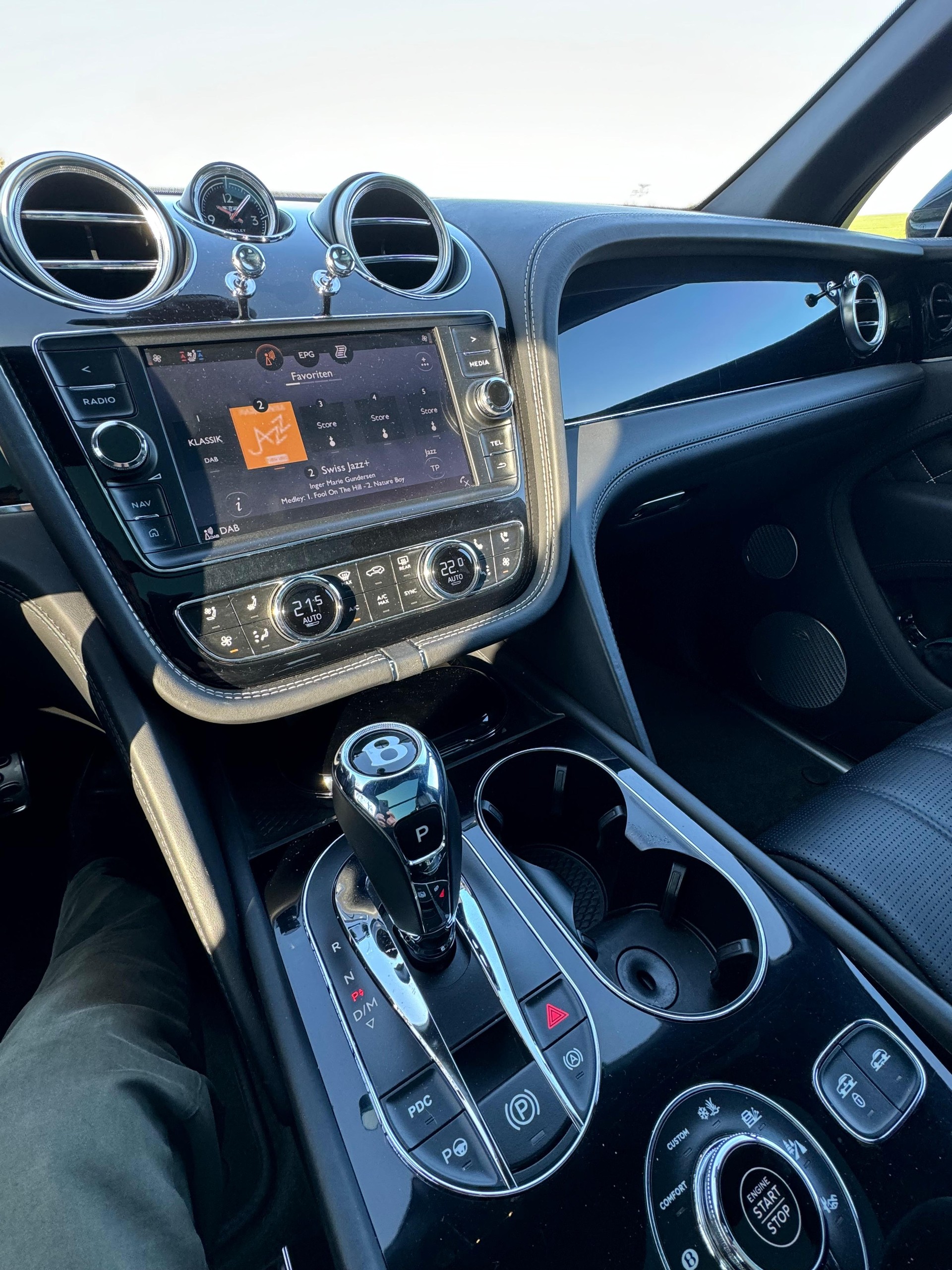 BENTLEY Bentayga W12 First Edition-image-12