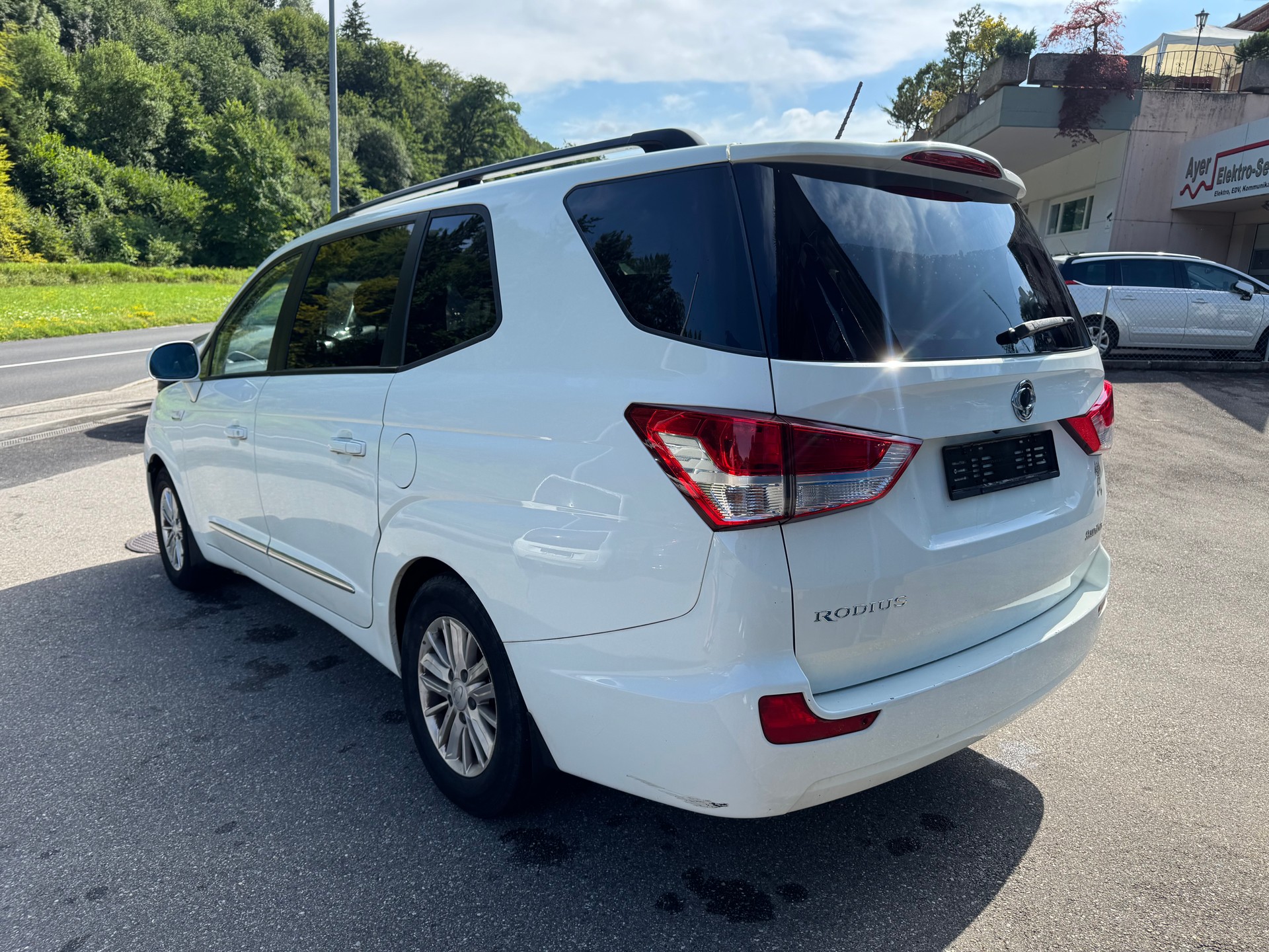 KGM-SsangYong Rodius SV200 e-XDi Quartz 2WD-image-4
