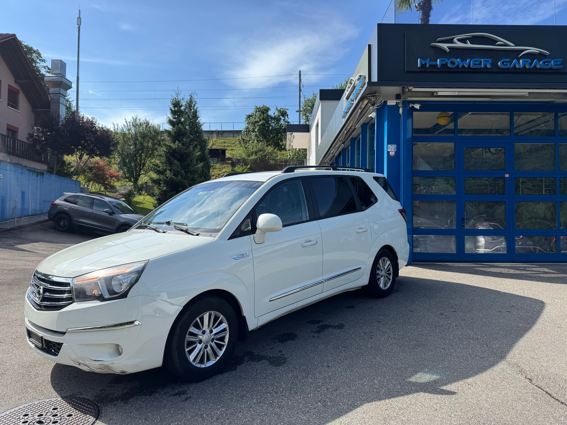 KGM-SsangYong Rodius SV200 e-XDi Quartz 2WD