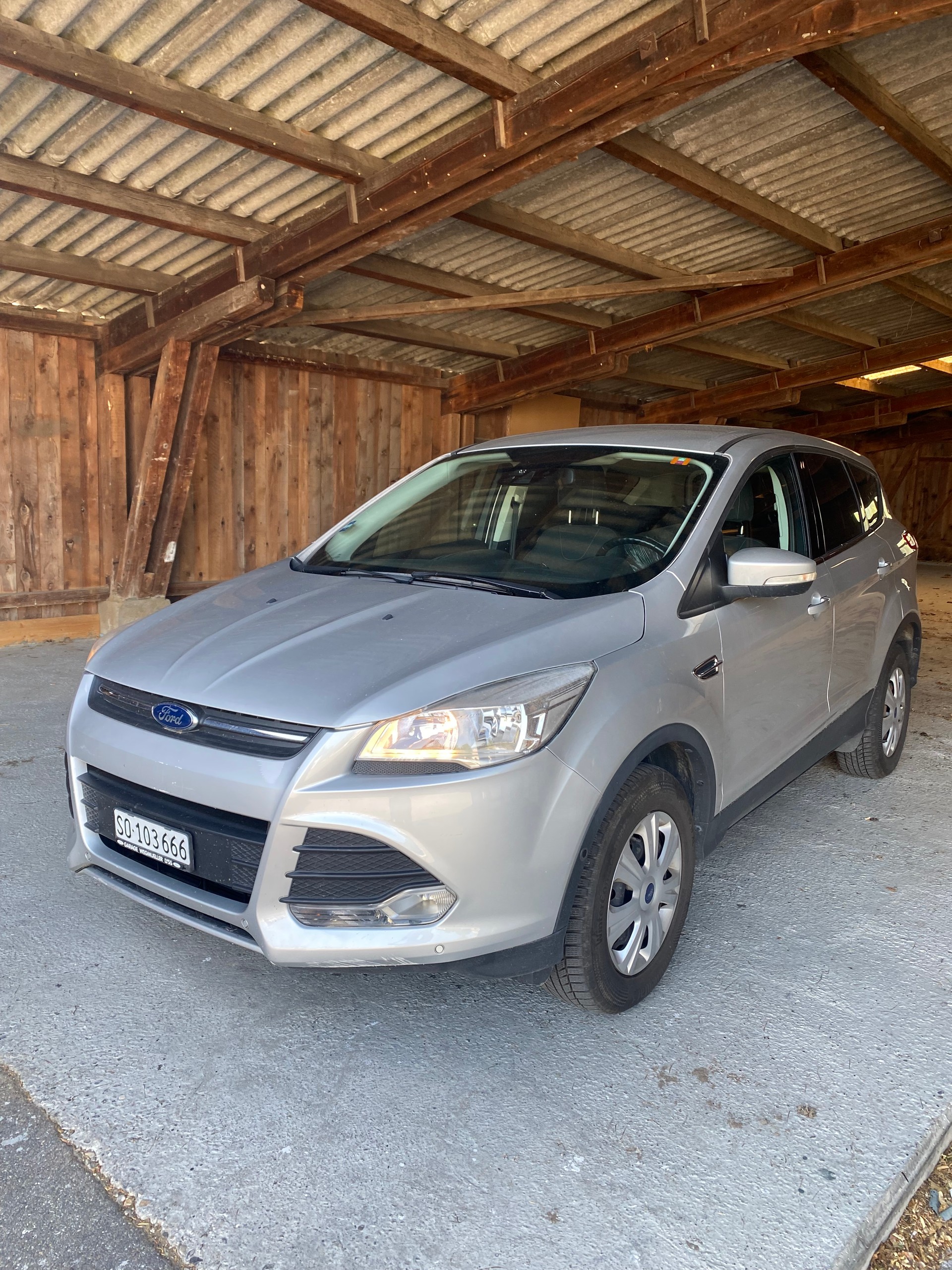 FORD Kuga 2.0 TDCi Titanium 4WD PowerShift-image-4