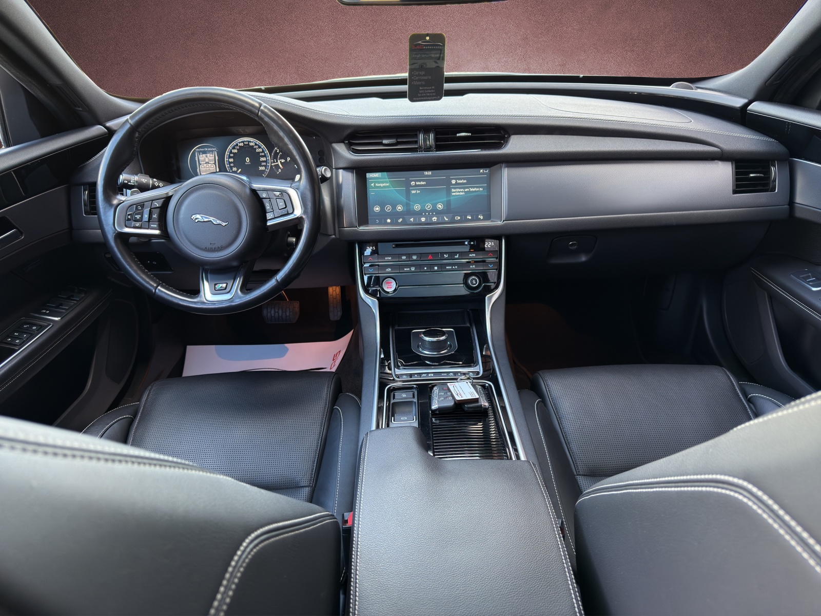 JAGUAR XF Sportbrake 20d R-Sport AWD Automatic-image-7