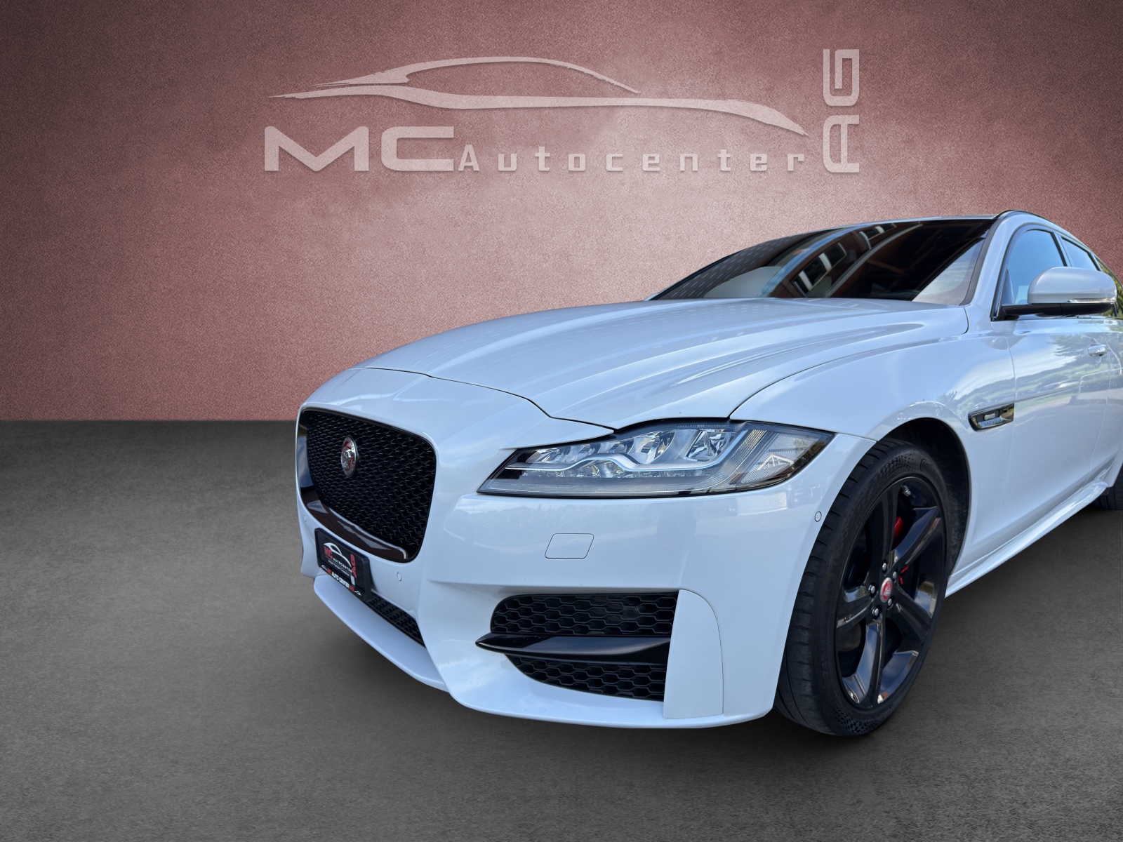 JAGUAR XF Sportbrake 20d R-Sport AWD Automatic-image-14