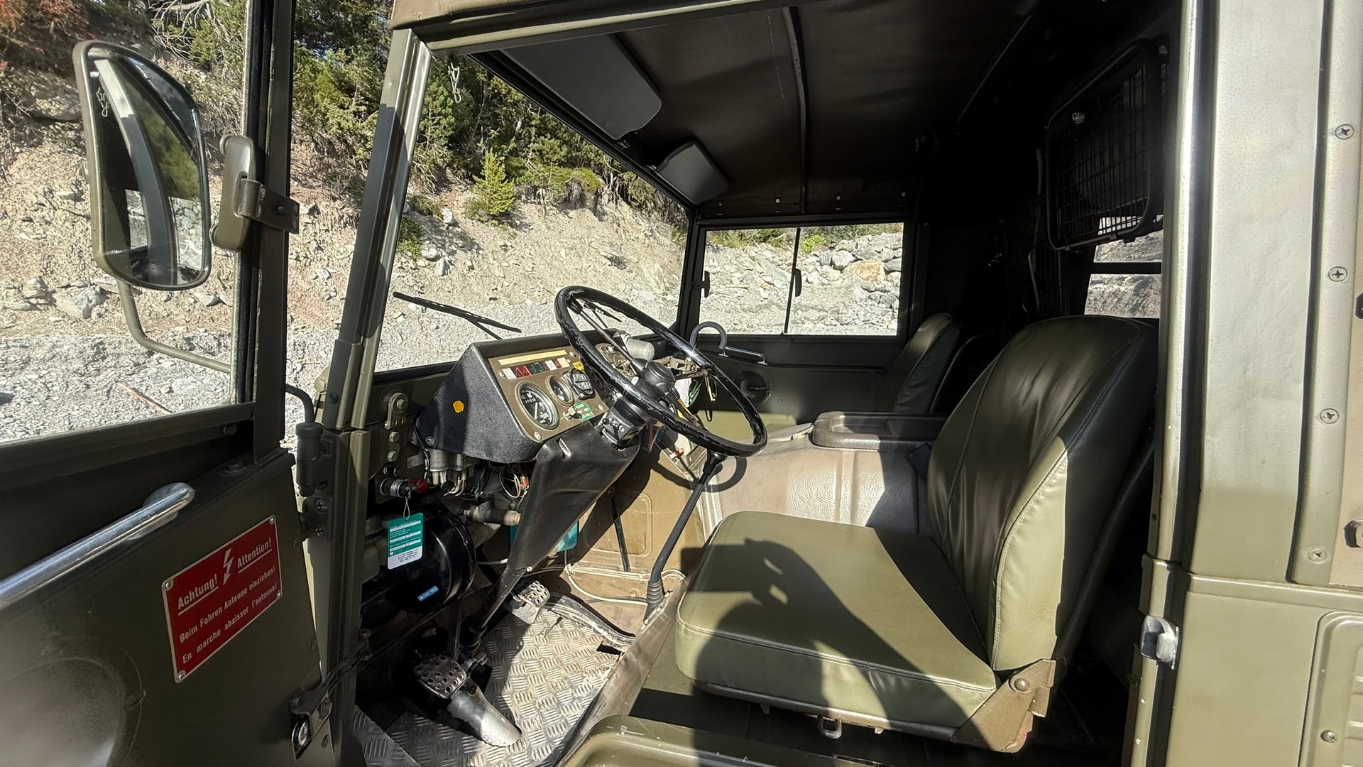 PINZGAUER Steyer Puch Pinzgauer 710M 10-Plätzer, Brücke mit Blachenverdeck-image-4