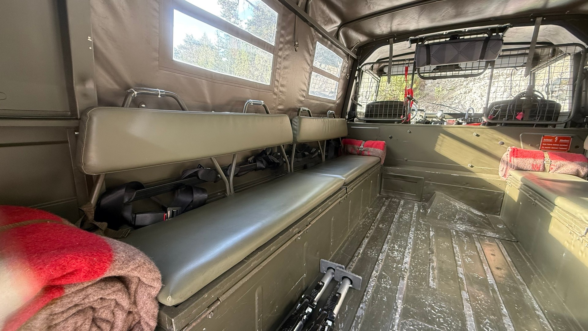 PINZGAUER Steyer Puch Pinzgauer 710M 10-Plätzer, Brücke mit Blachenverdeck-image-11