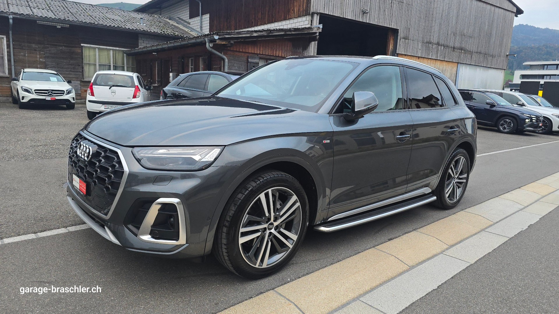 AUDI Q5 40 TDI S-line quattro S-tronic-showroom-element-2