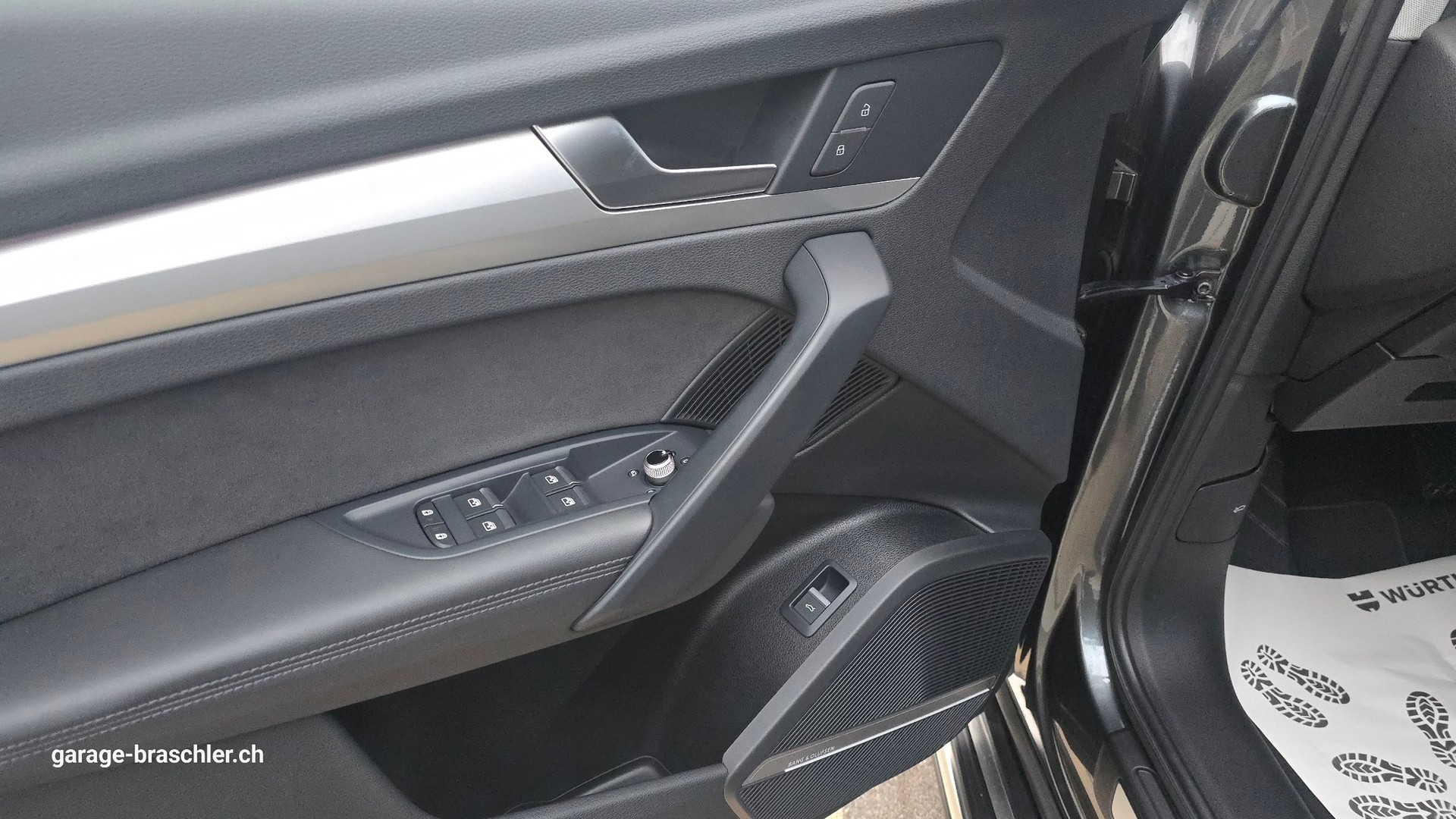 AUDI Q5 40 TDI S-line quattro S-tronic-image-14