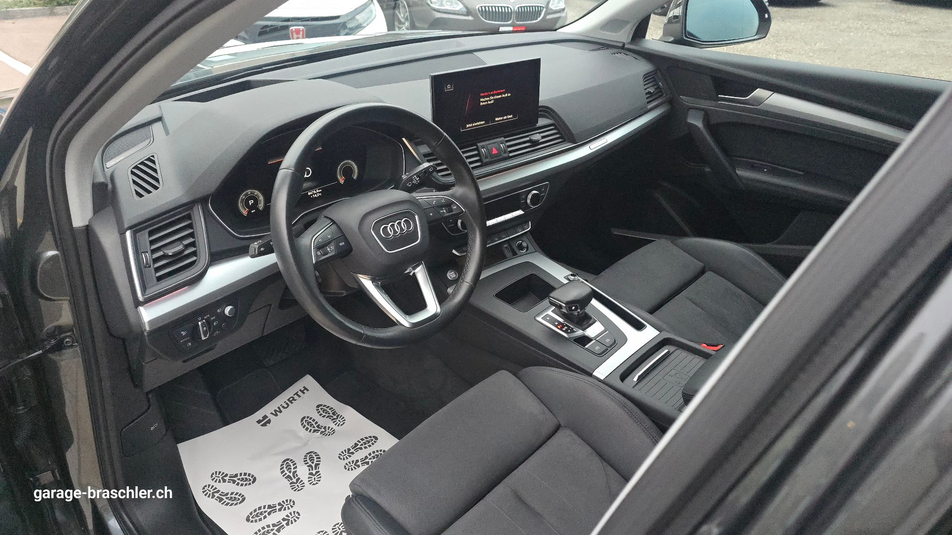 AUDI Q5 40 TDI S-line quattro S-tronic-image-12