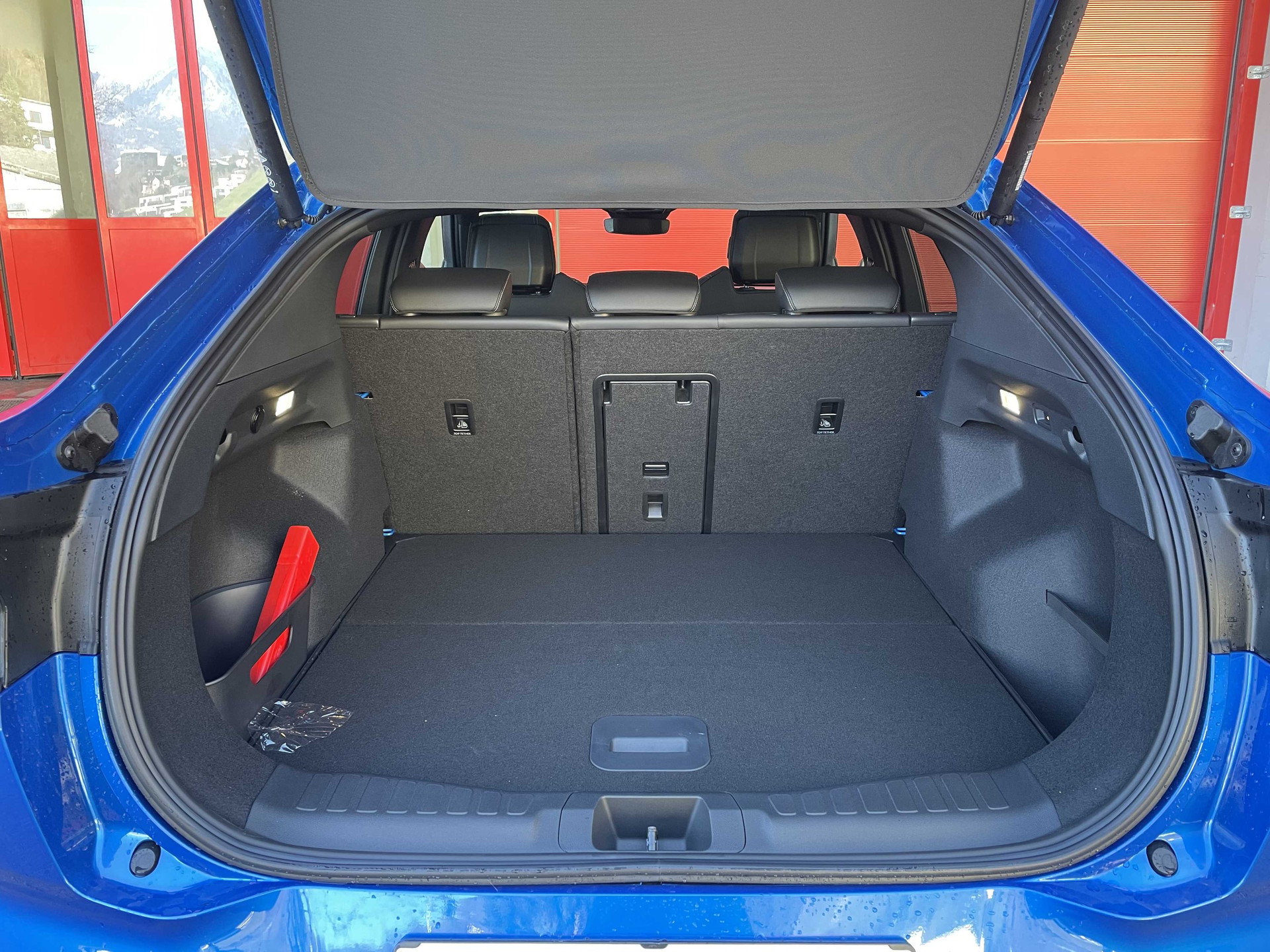 FORD Capri Extended Range Premium-image-13