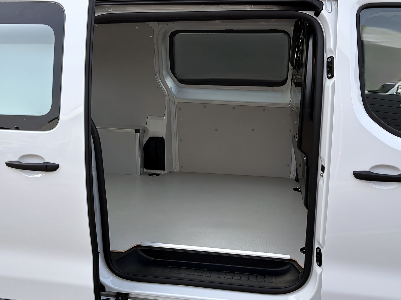 OPEL Vivaro Cargo 1.5 D 120 S/S-image-7
