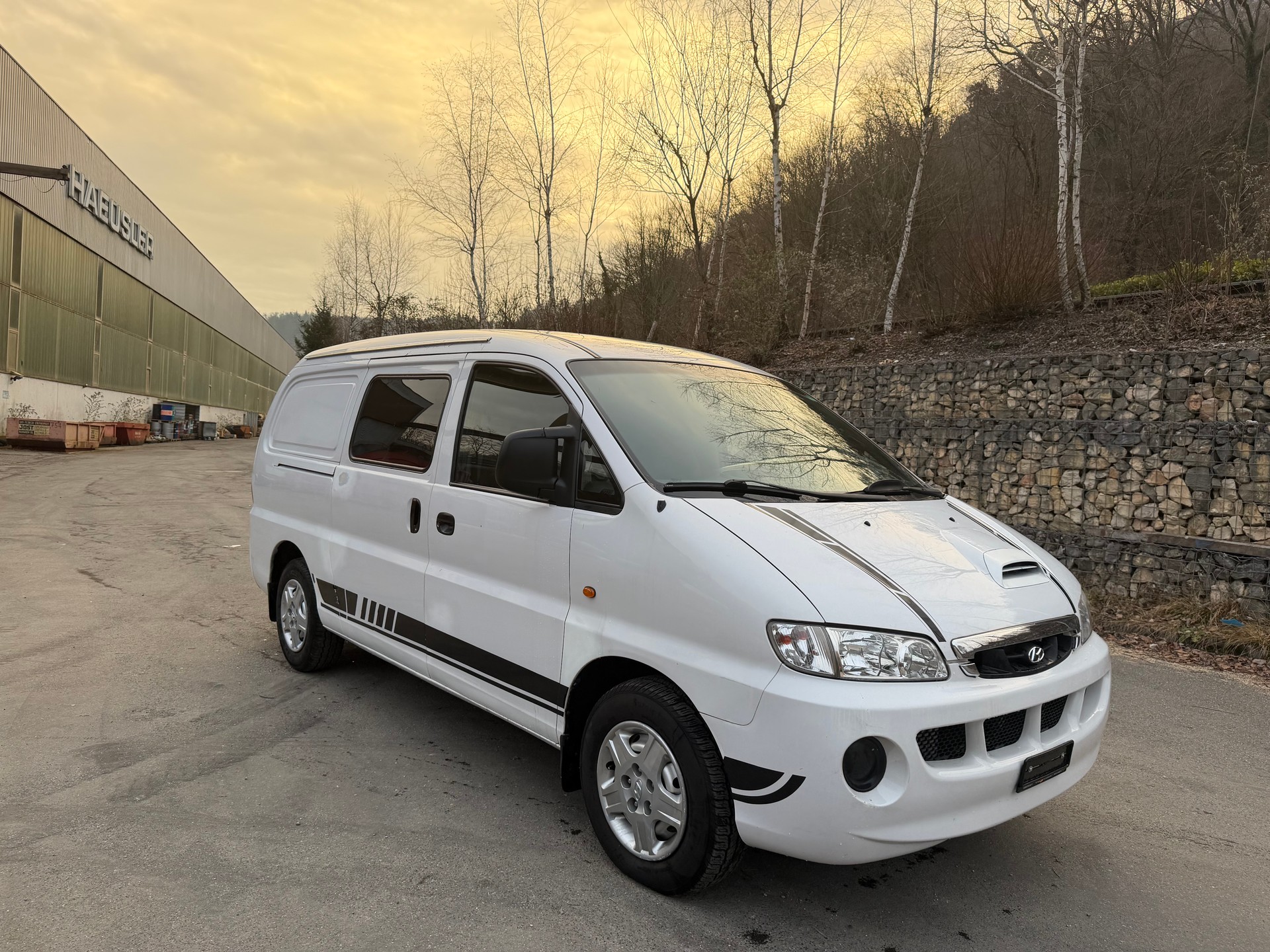 HYUNDAI H-1 Deluxe 2.5TDI-image-0