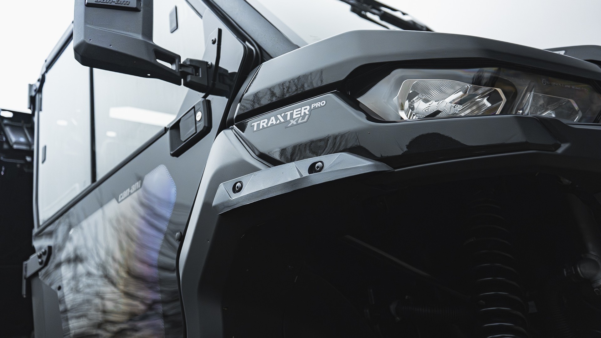CAN-AM Traxter 1000 HD10 Pro-showroom-element-3