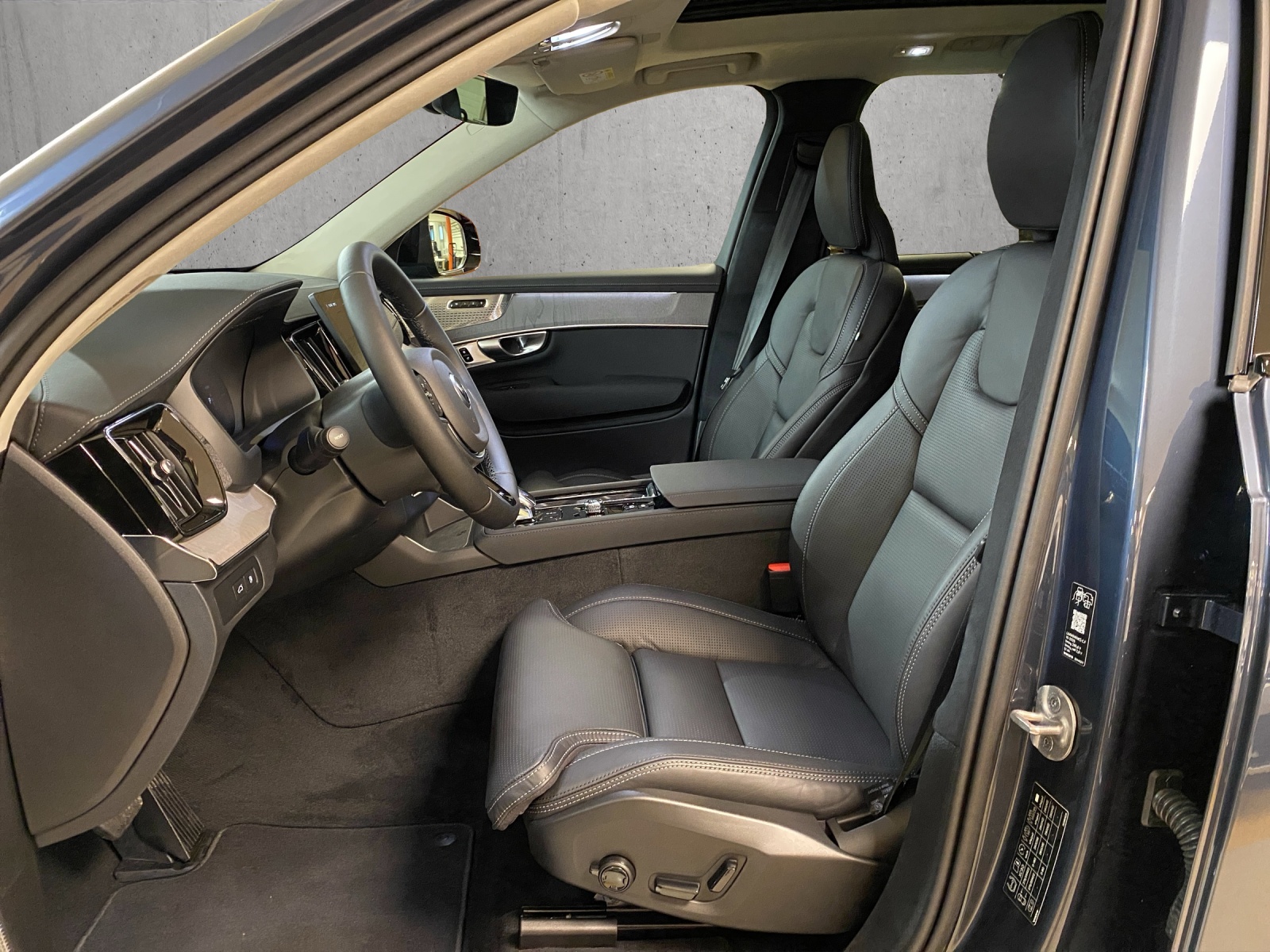 VOLVO XC90 T8 eAWD PluginHybrid Ultra Dark Xclusive Geartronic-image-7