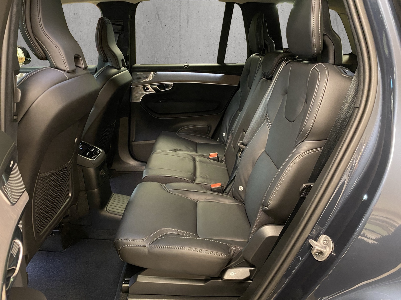 VOLVO XC90 T8 eAWD PluginHybrid Ultra Dark Xclusive Geartronic-image-12