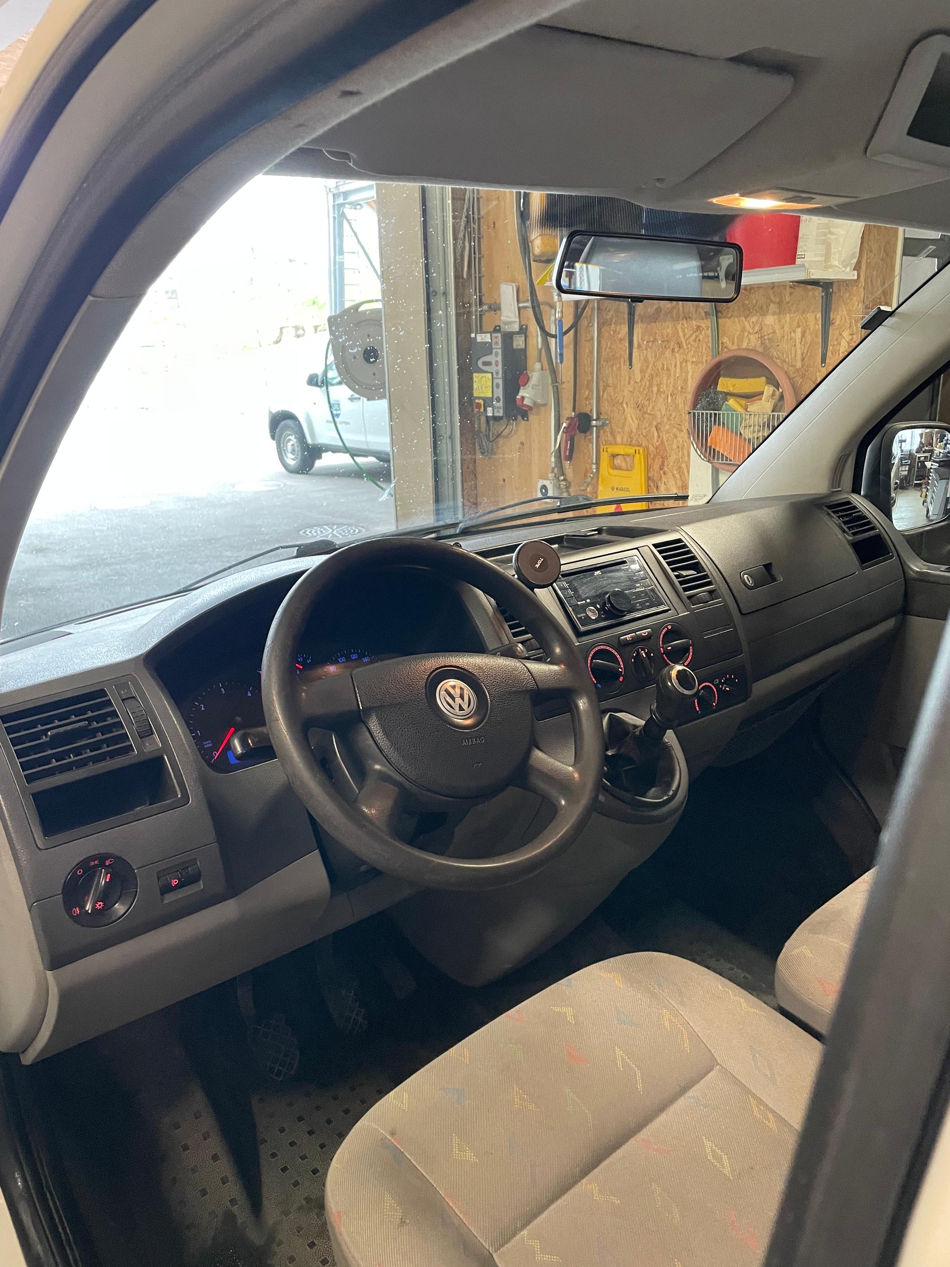 VW T5 2.5 TDI PD 4MOTION-image-3