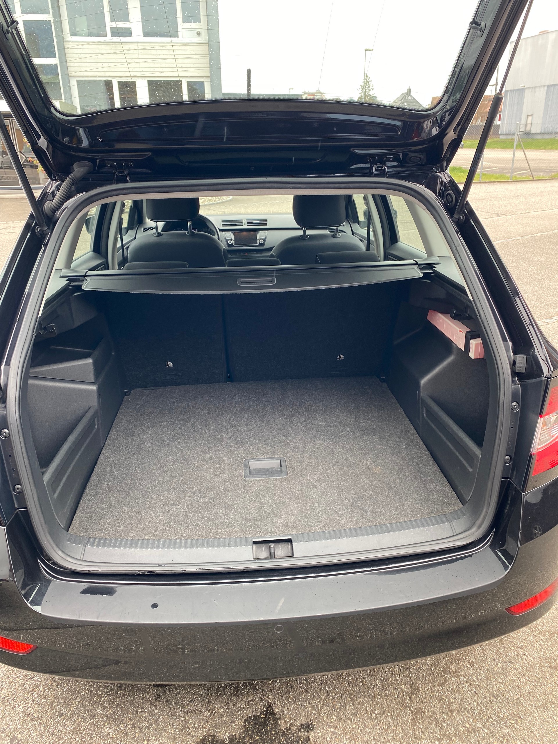 SKODA Fabia Combi 1.0 TSI Soleil-image-13