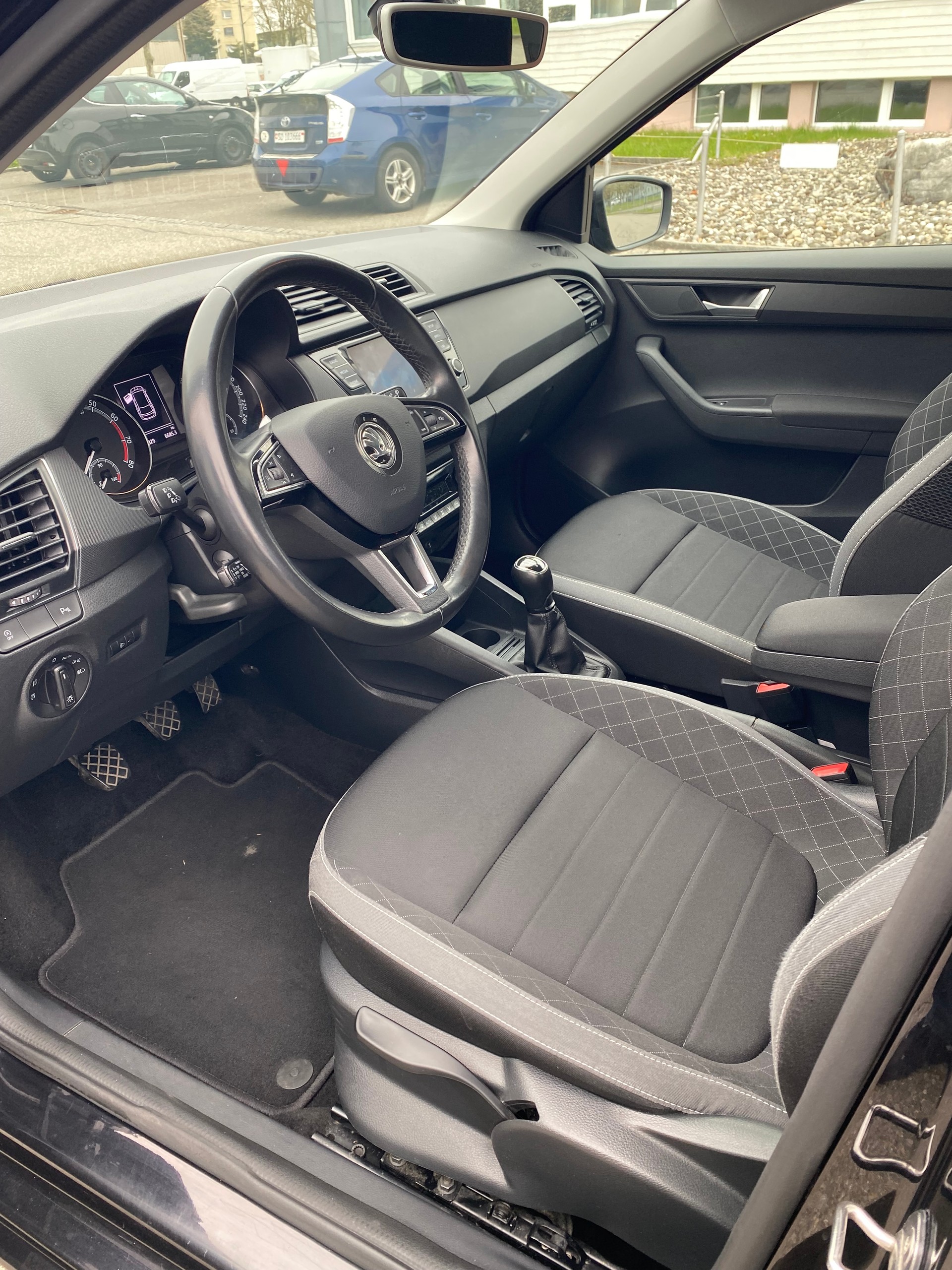 SKODA Fabia Combi 1.0 TSI Soleil-image-11