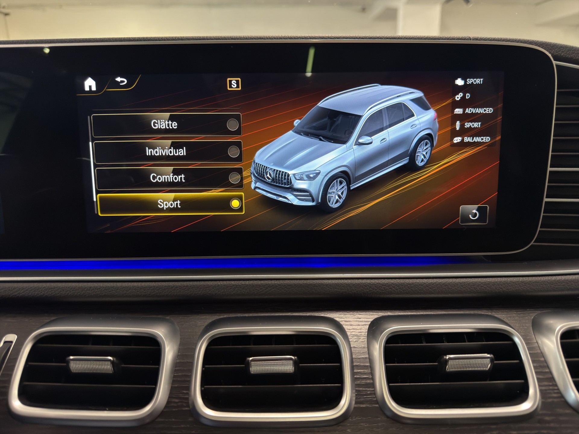 MERCEDES-BENZ GLE 53 AMG 4Matic+ 9G-Speedshift-image-23