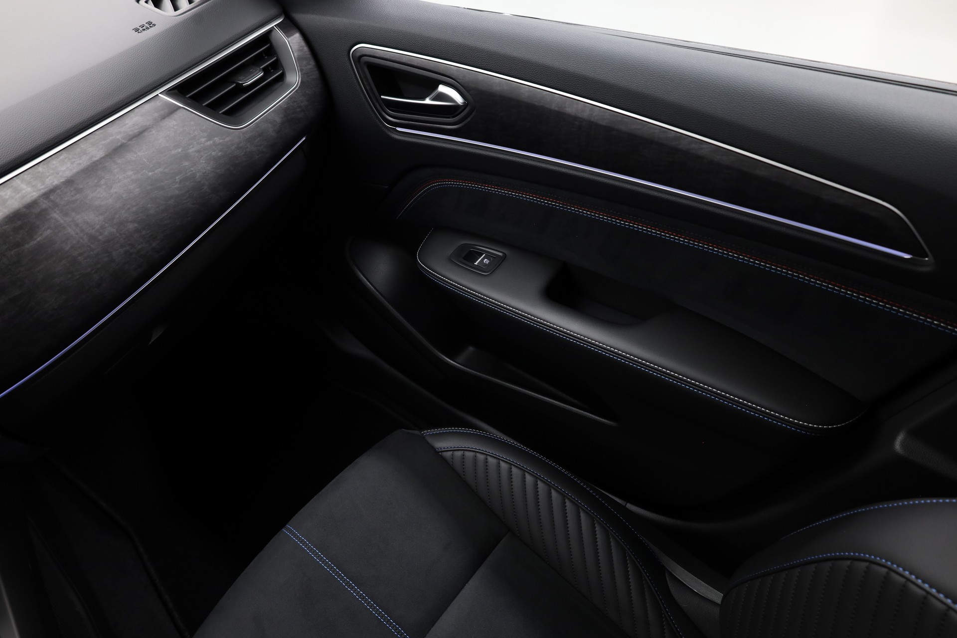 RENAULT Arkana 1.6 E-Tech esprit Alpine-image-23