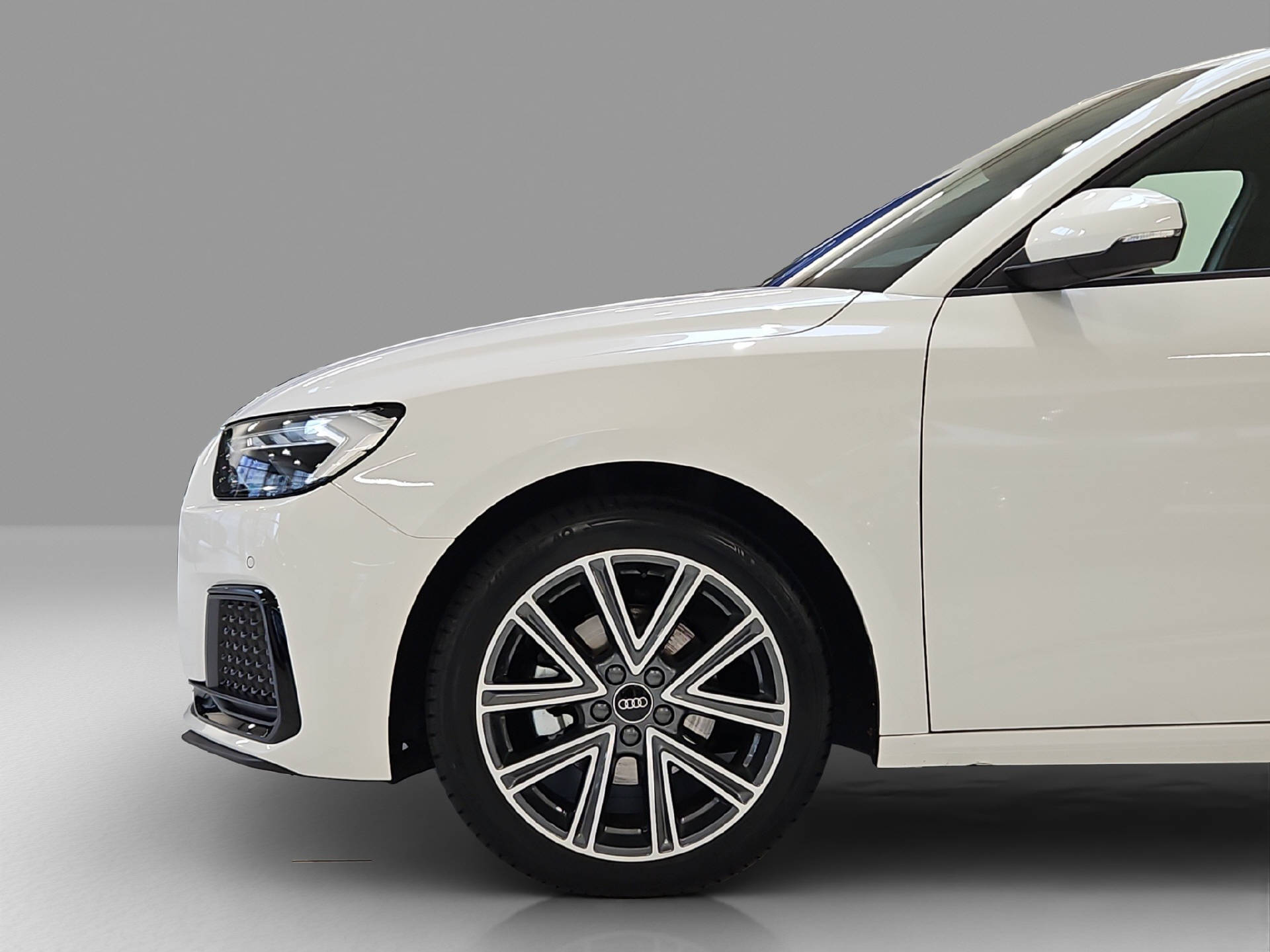 AUDI A1 Sportback 1.0 30 TFSI Advanced S-Tronic-image-4