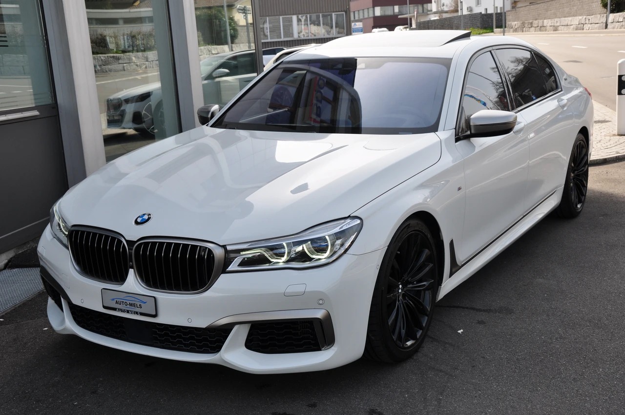 BMW M760Li xDrive Steptronic-image-4